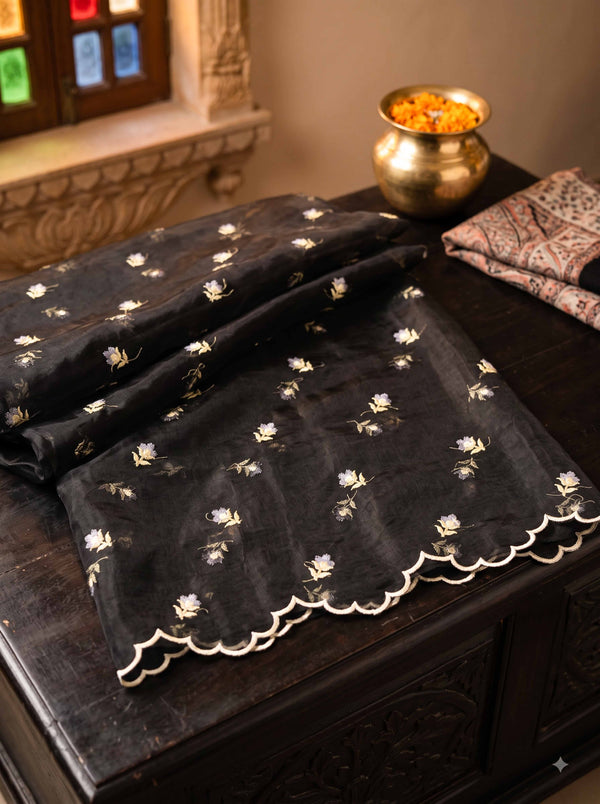 Banarasee Pure Organza Silk Saree With Buti Design & Scallop Border-Black