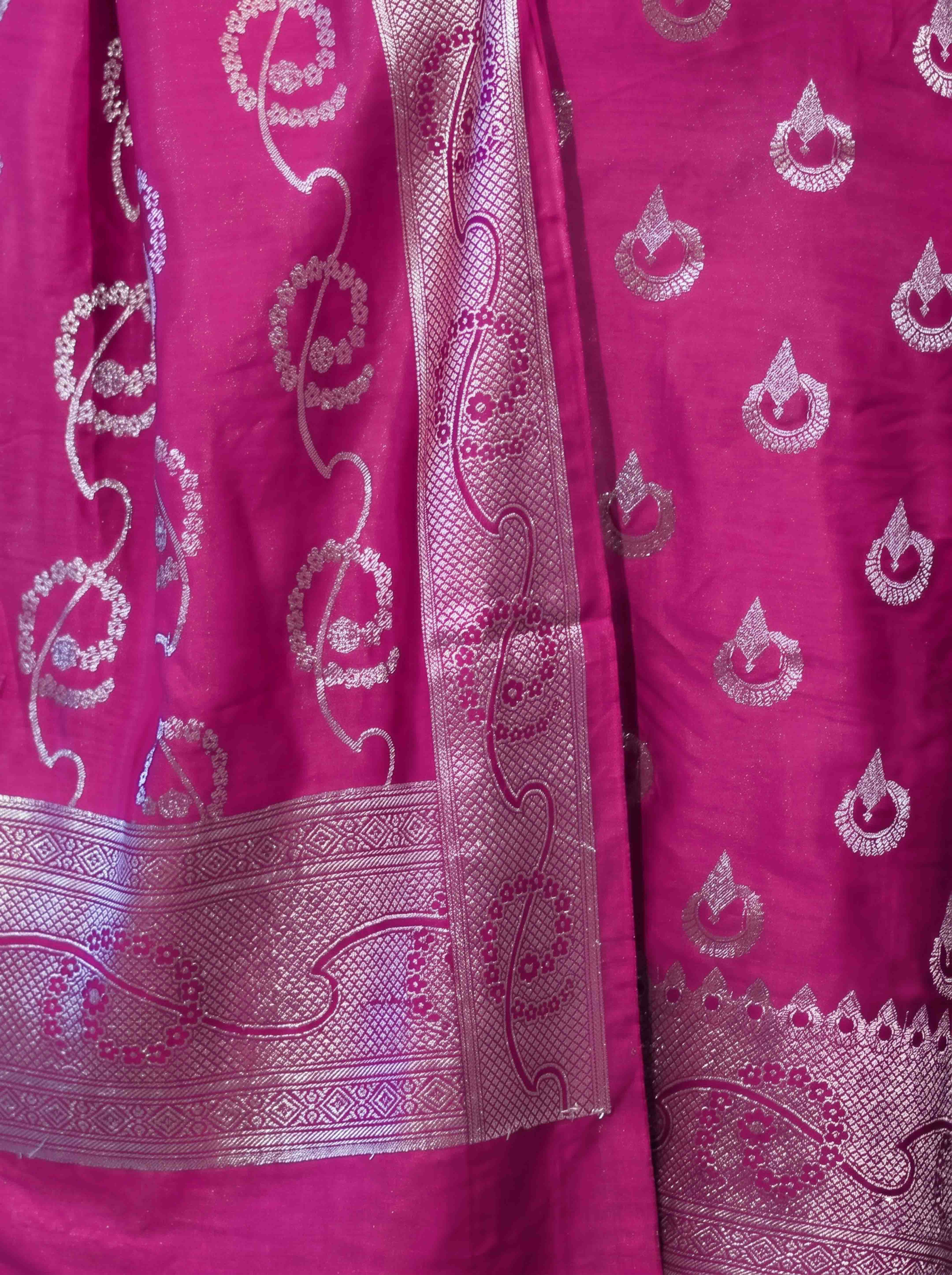 Banarasee Zari Embroidered Chanderi Silk Salwar Kameez With Dupatta Set-Pink