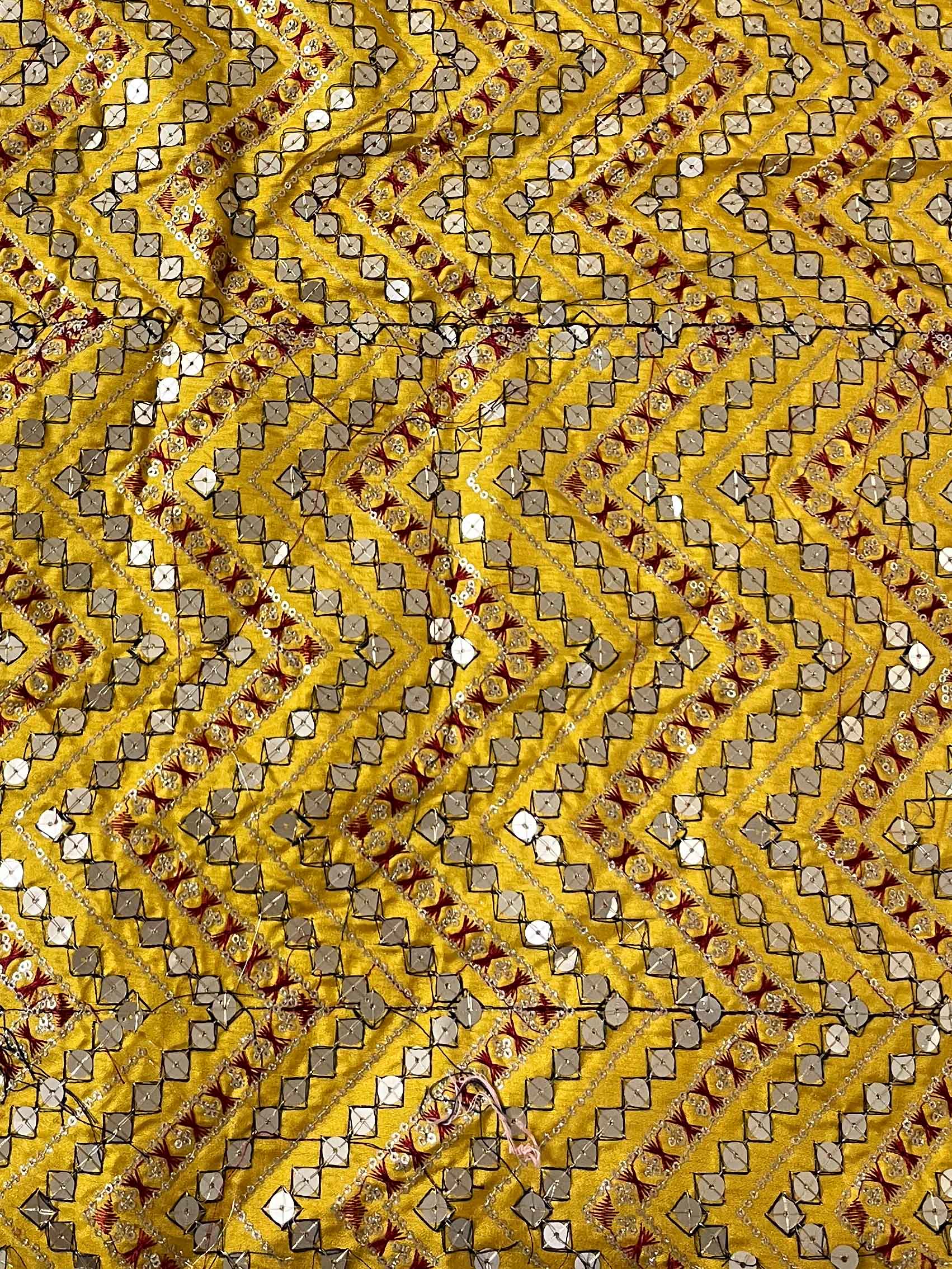 Banarasee Abstract Print Tissue Saree With Contrast Embroidered Blouse-Green