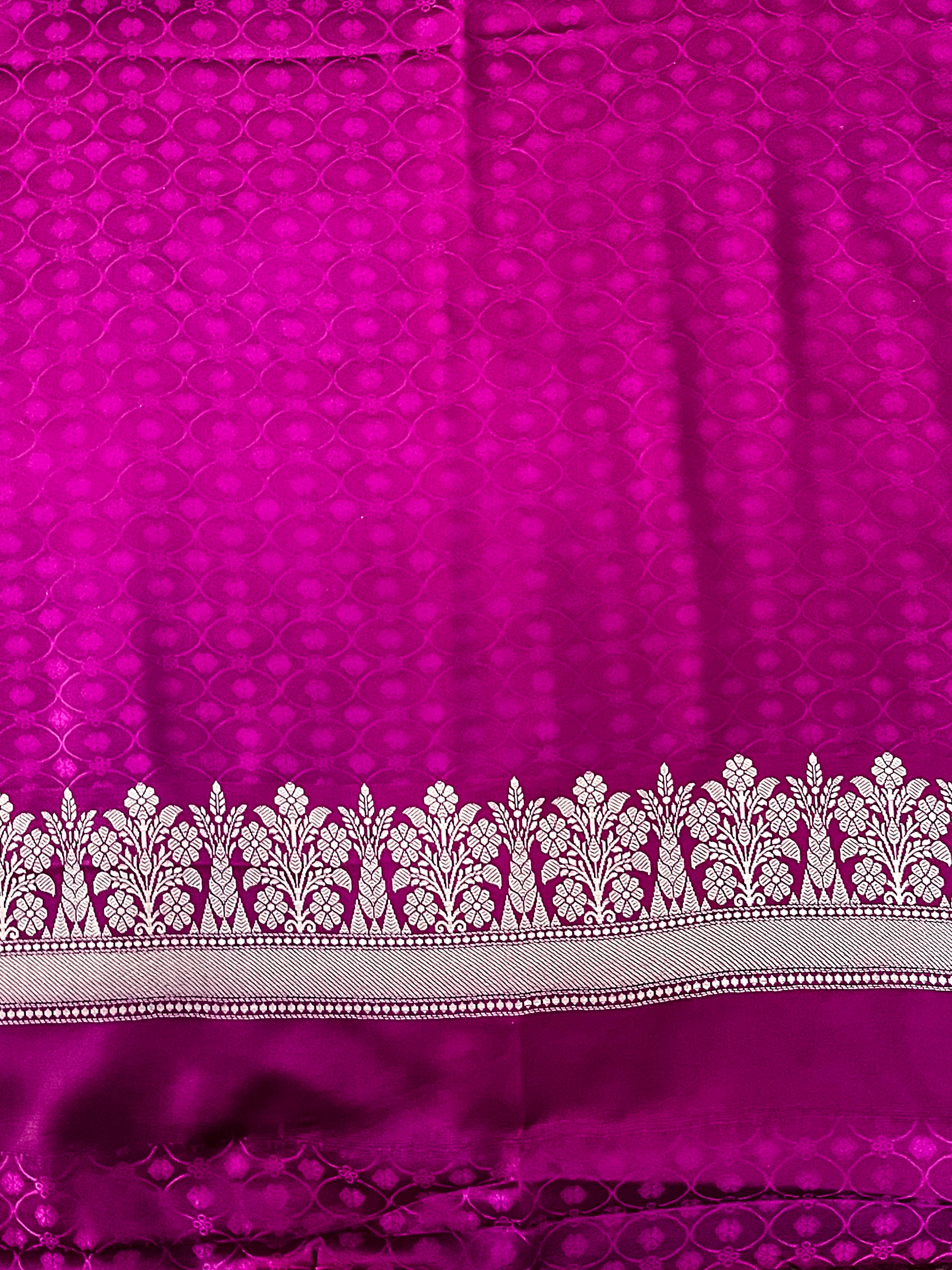 Banarasee Handloom Mashru Silk Saree With Heavy Zari Jaal & Lace Border-Magenta