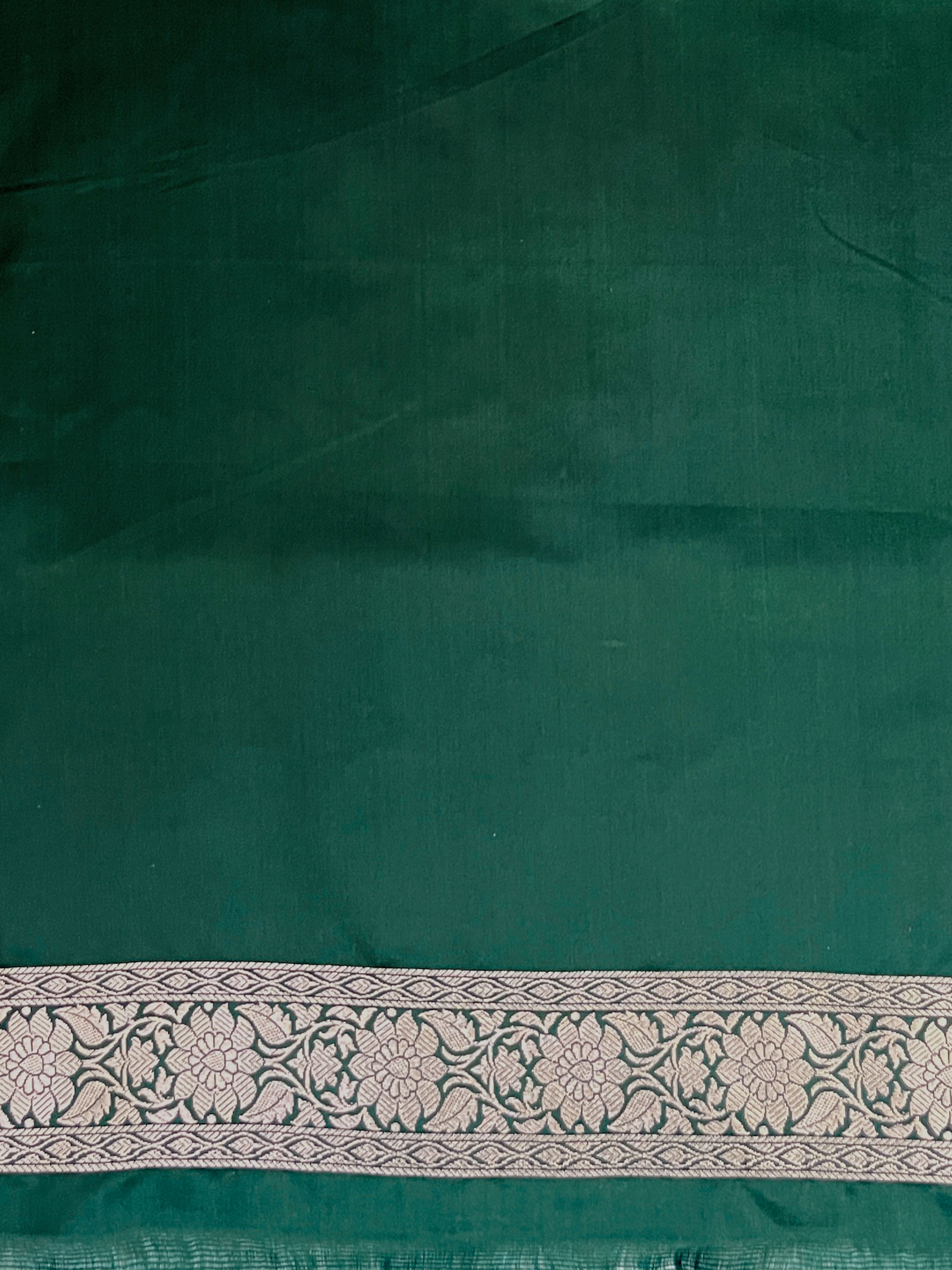 Banarasee Handloom Semi Katan Saree With Buti Work & Border-Deep Green