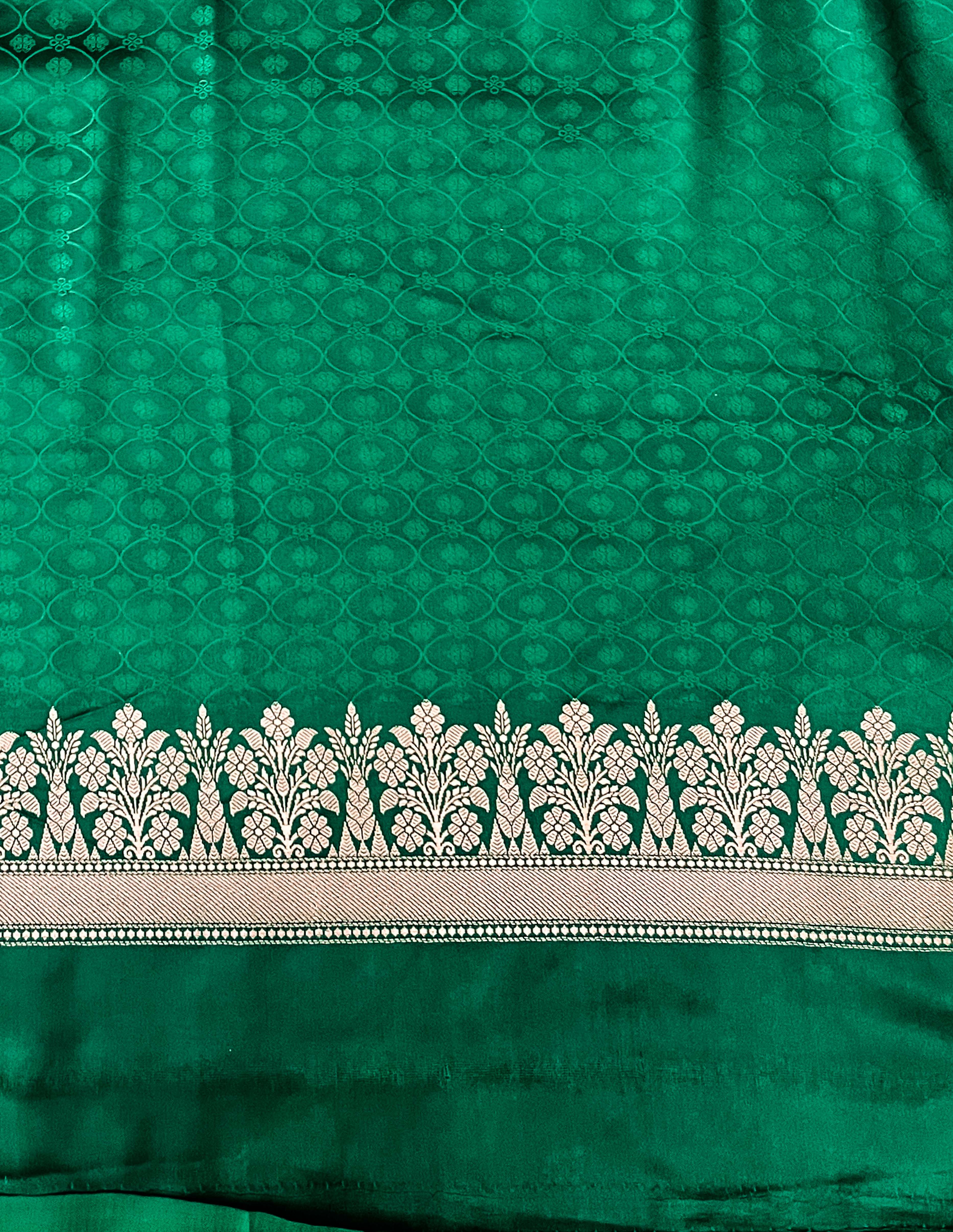 Banarasee Handloom Mashru Silk Saree With Heavy Zari Jaal & Lace Border-Green