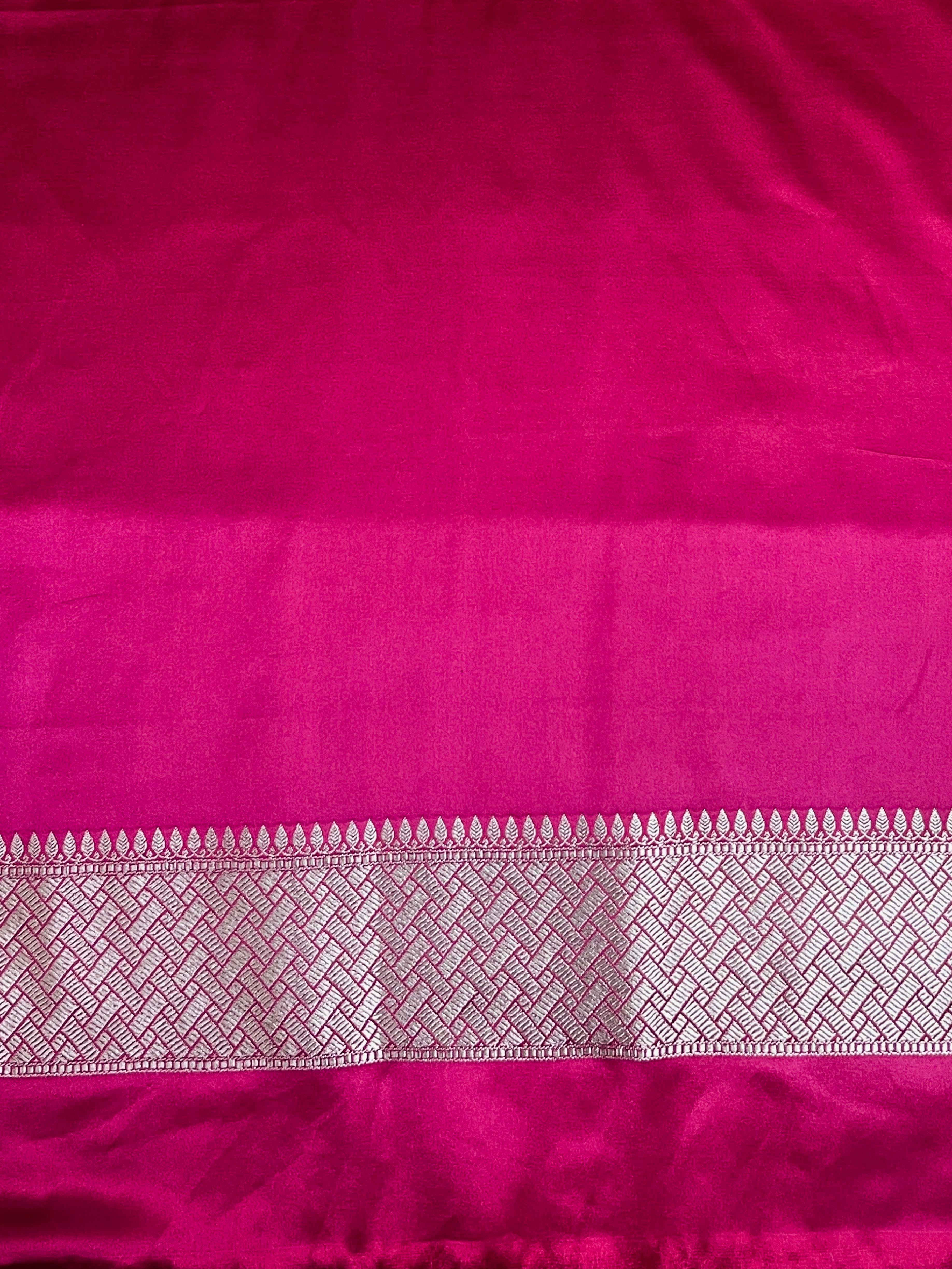 Banarasee Handloom Mashru Silk Saree With Jaal Design & Lace Border-Fuchsia Pink