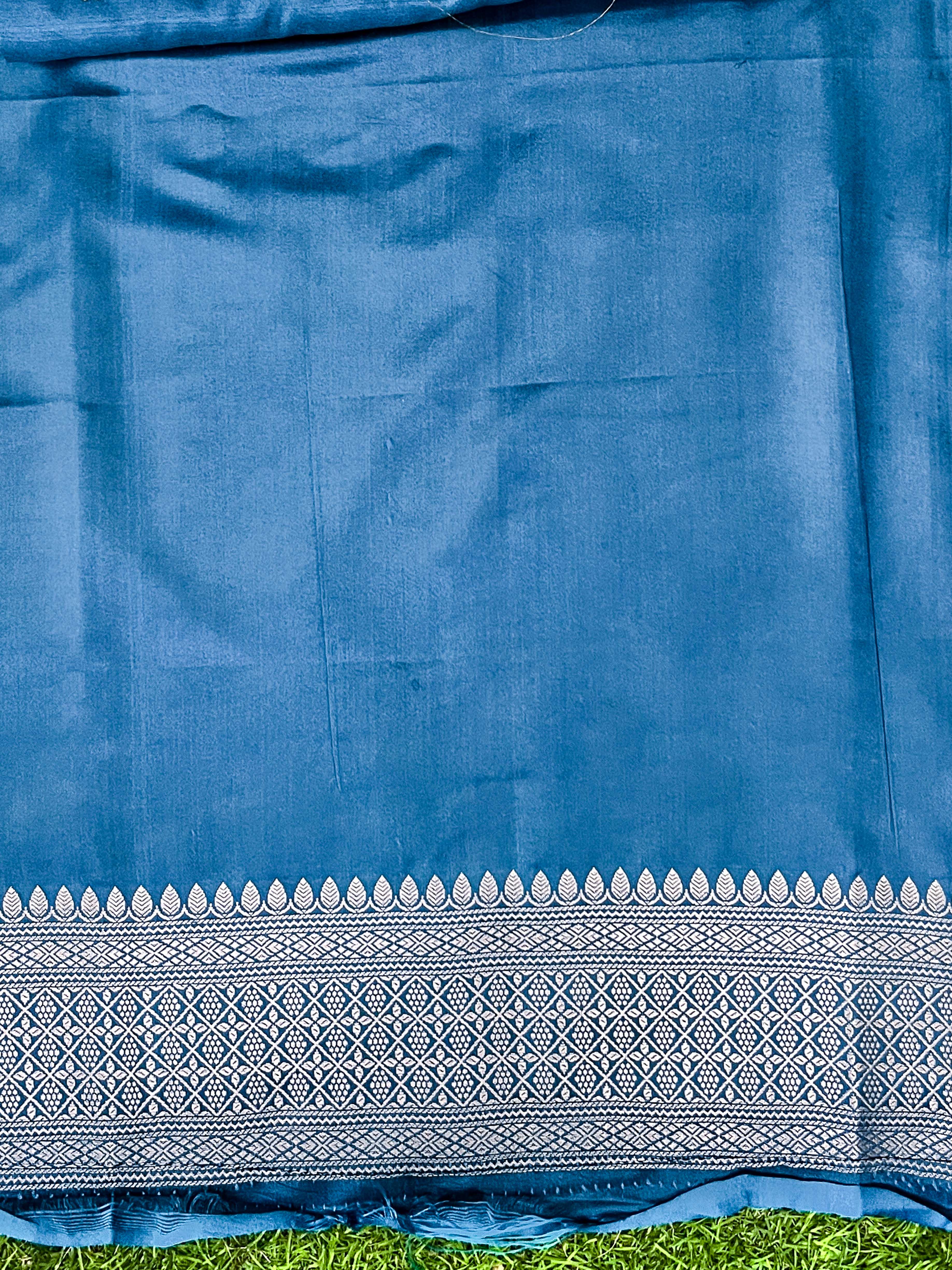Banarasee Handloom Plain Mashru Silk Saree With Lace Border & Meenadar Pallu-Blue