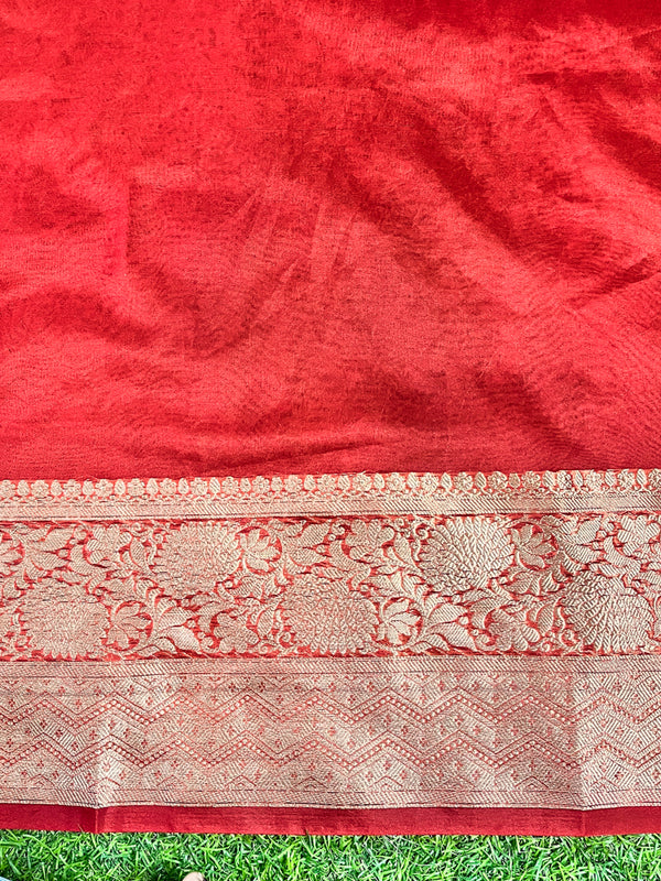 Banarasee Organza Mix Saree With Thread Embroidered Work & Zari Border-Red