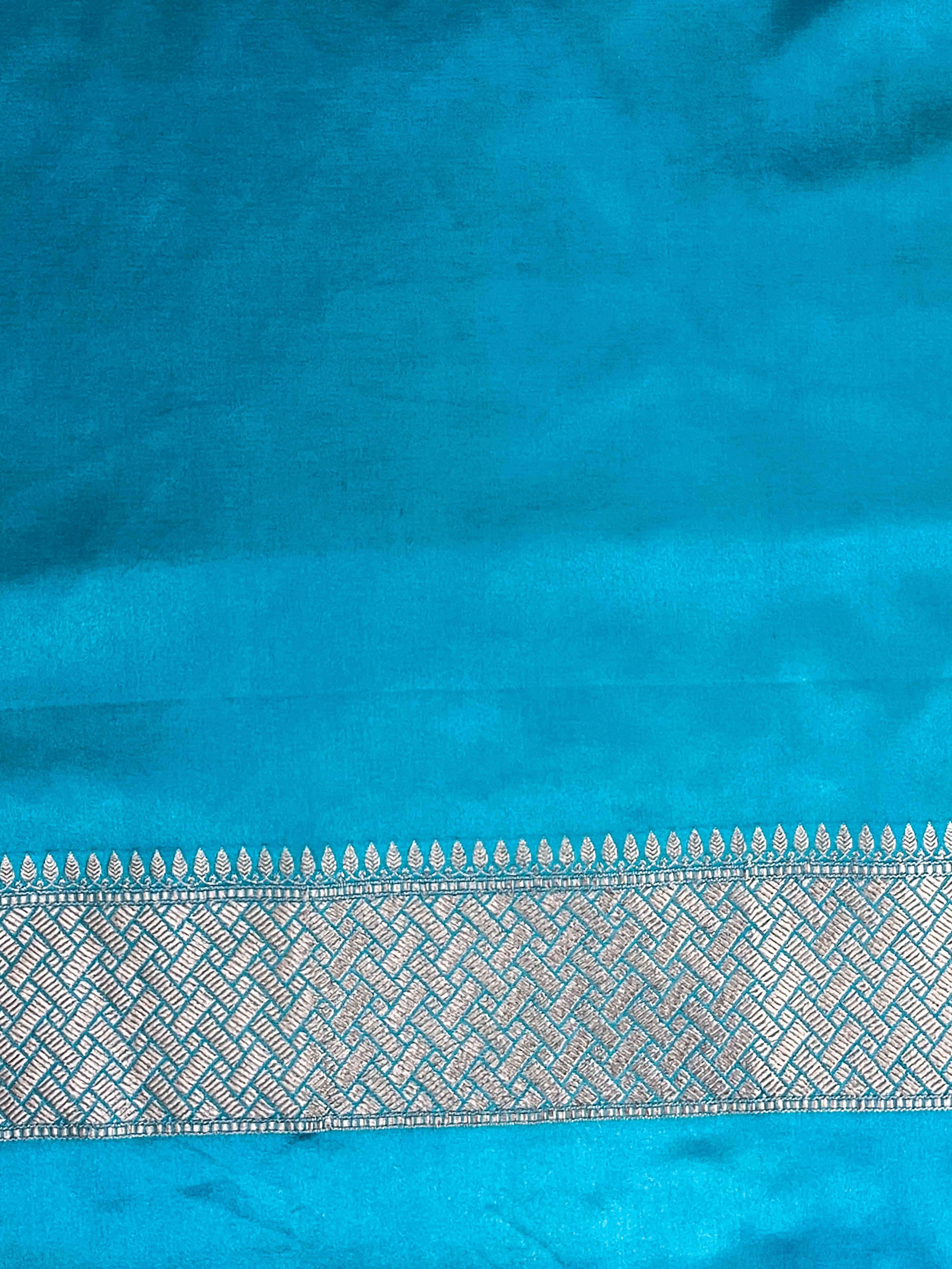 Banarasee Handloom Mashru Silk Saree With Jaal Design & Lace Border-Sky Blue