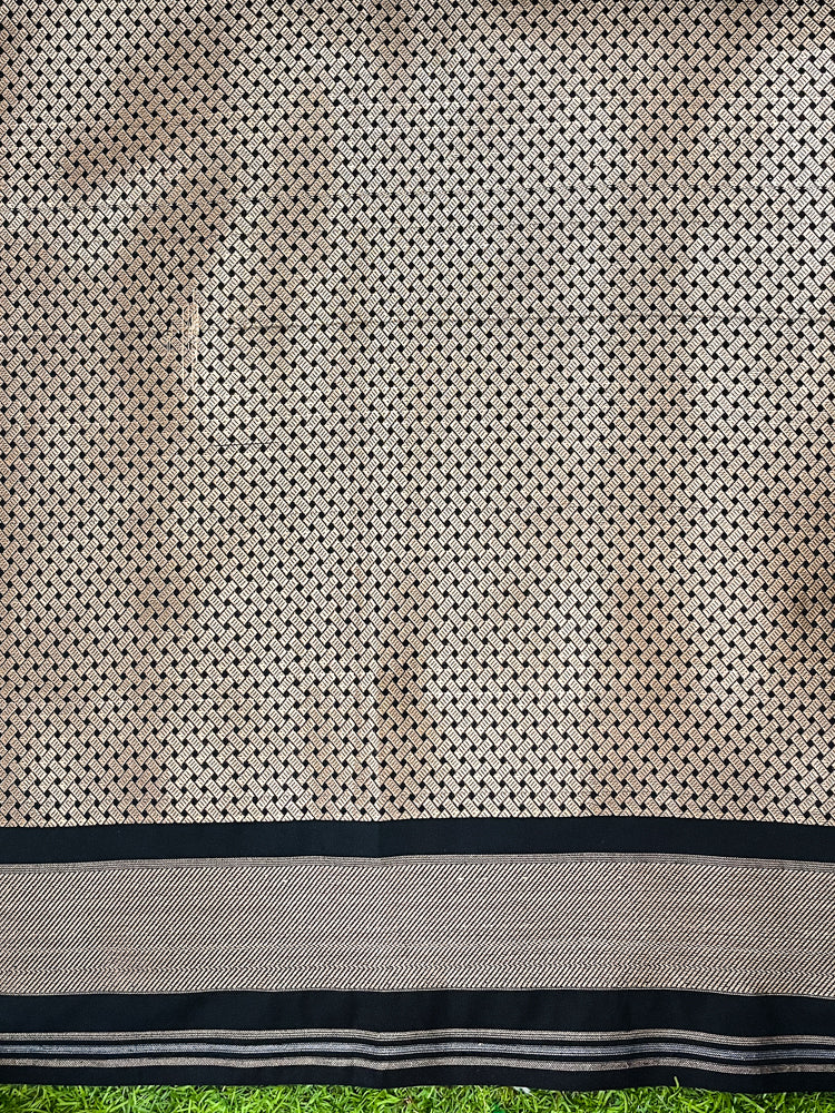 Banarasee Handloom Semi Silk Saree With Sona Rupa Zari Buti Design & Floral Border-Black