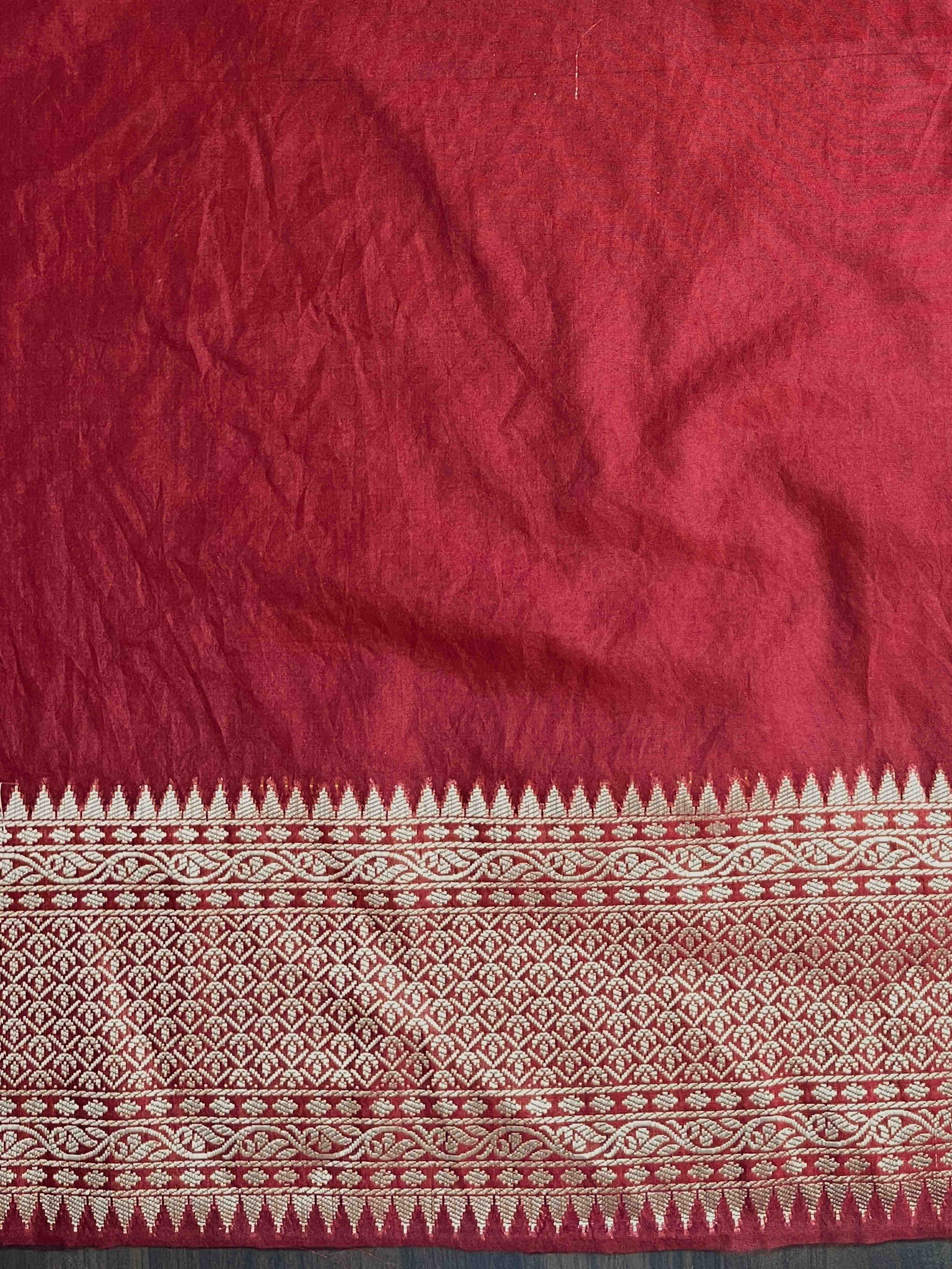 Banarasee Semi Chiffon Saree With Floral Zari Work & Border-Maroon