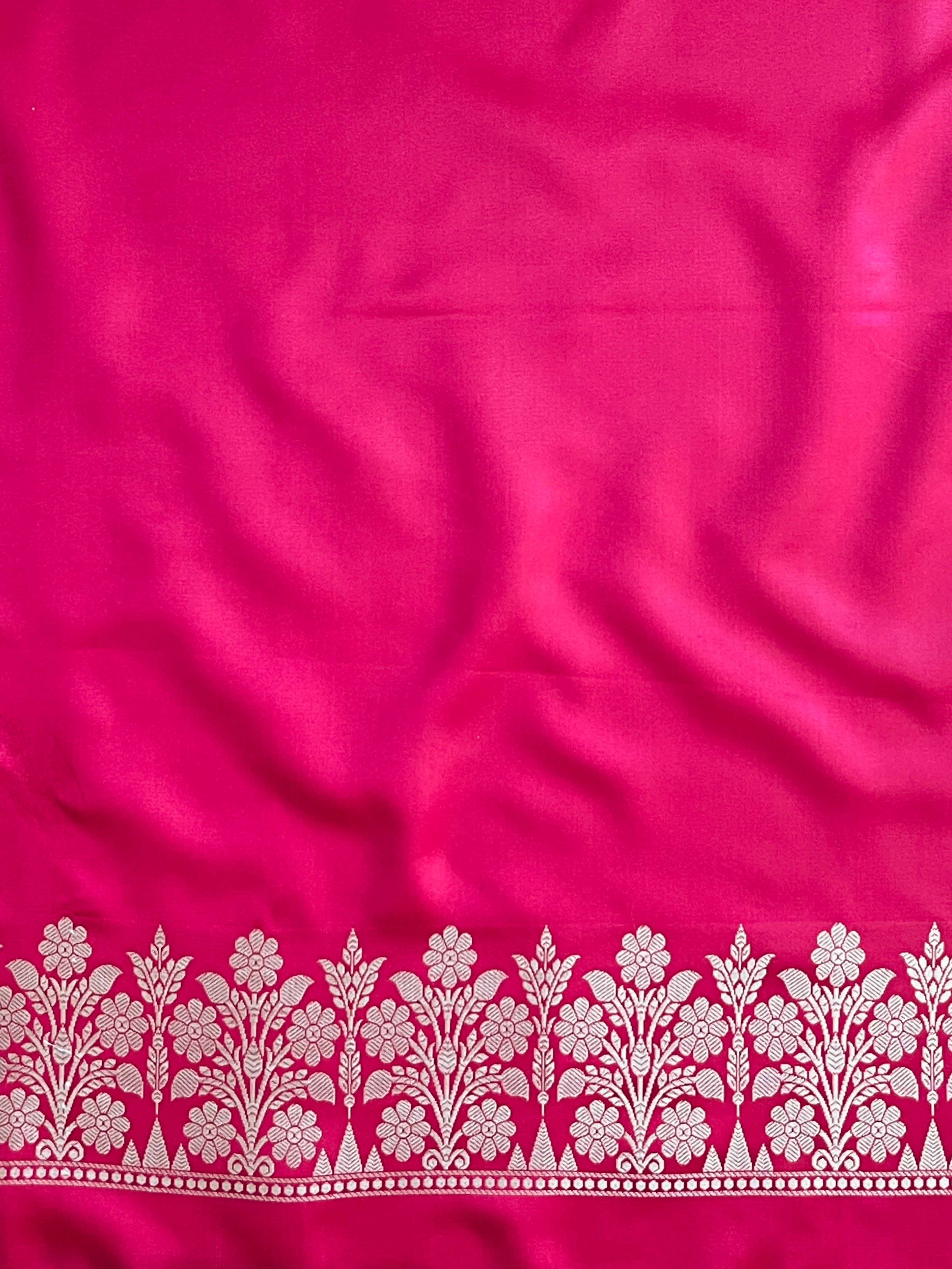 Banarasee Handloom Mashru Silk Saree With Buti Design Floral Zari Border & Lace-Fuchsia Pink