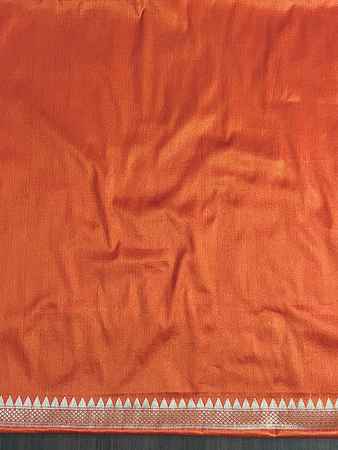 Banarasee Handloom Semi Silk Saree With Buta Design & Contrast Border-Rust & Burgundy
