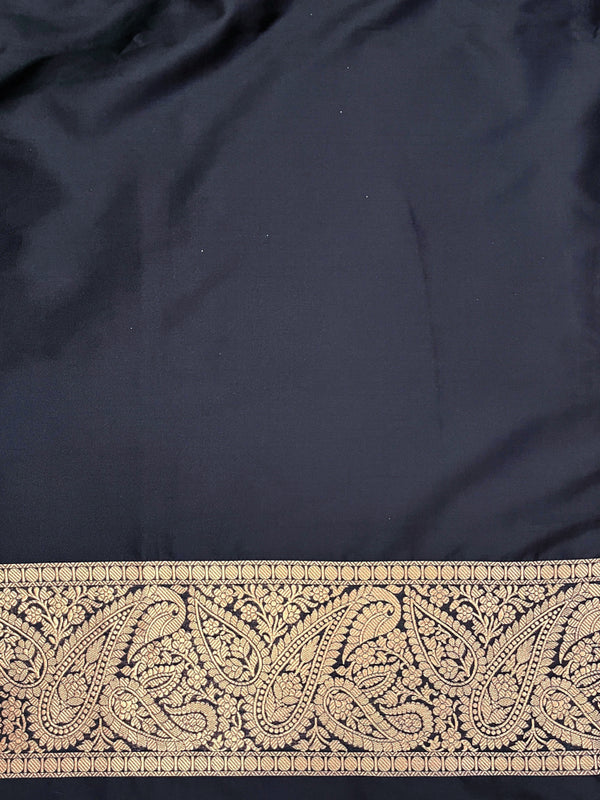 Banarasee Semi Silk Saree With Checks Pattern & Zari Woven Pallu-Black & White