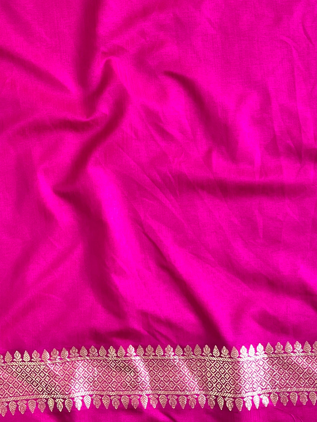 Banarasee Semi-Katan Zari Jaal Saree-Pink