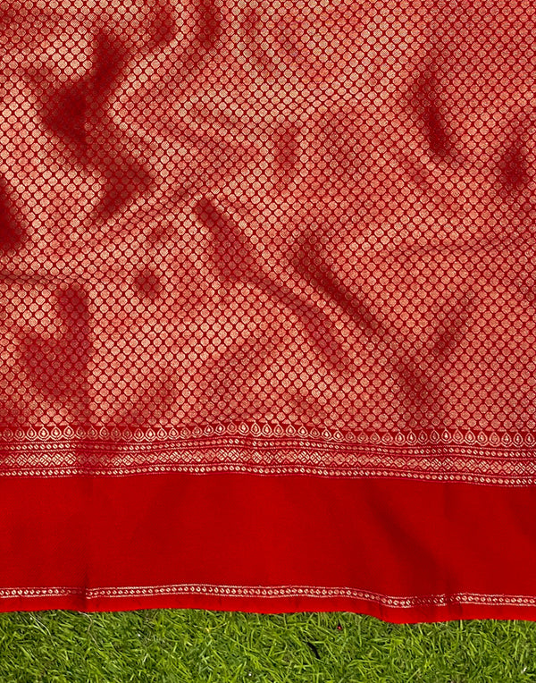 Banarasee Handloom Semi Silk With Sona Rupa Zari Work & Contrast Border-Cream & Red