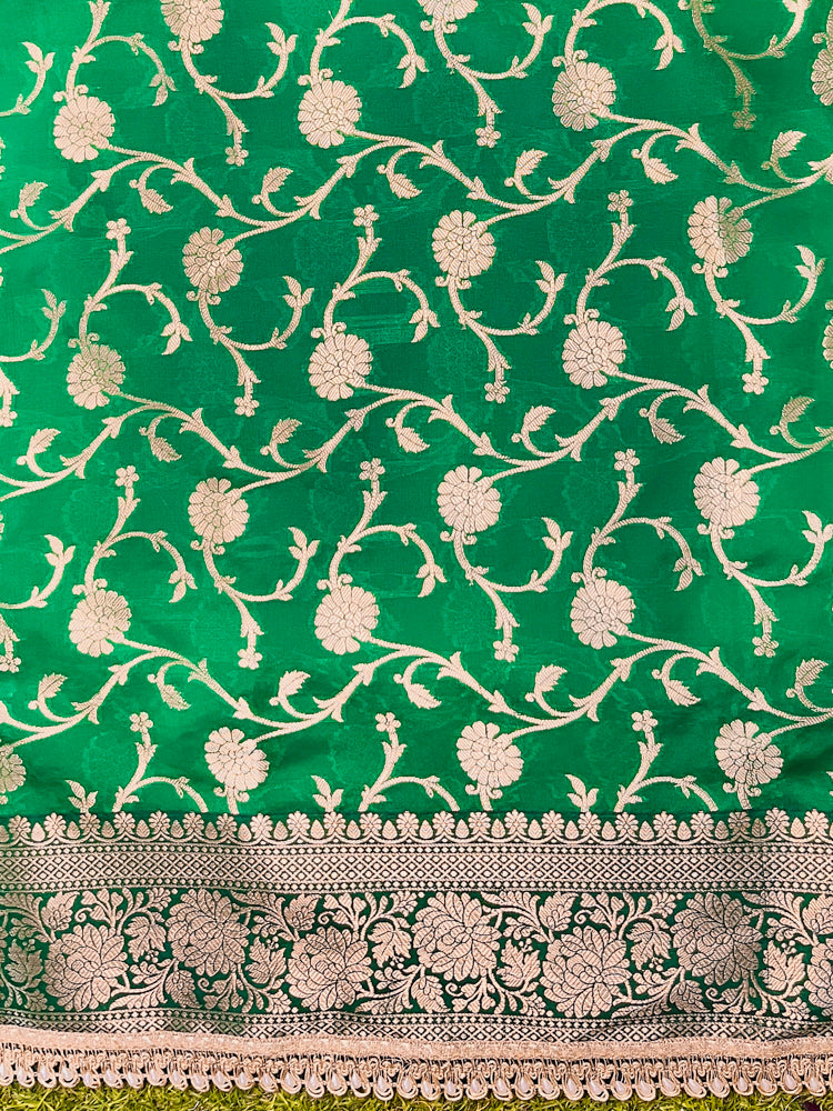 Banarasee Handloom Semi Silk Plain Saree With Zari Border & Lace-Green