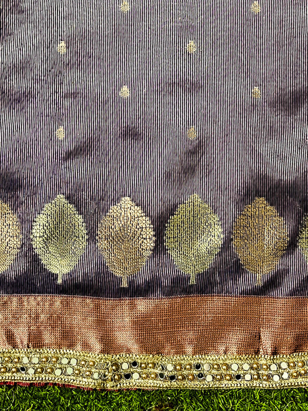 Banarasee Handloom Semi Silk Saree With Sona Rupa Zari Buti Design & Lace Border-Violet