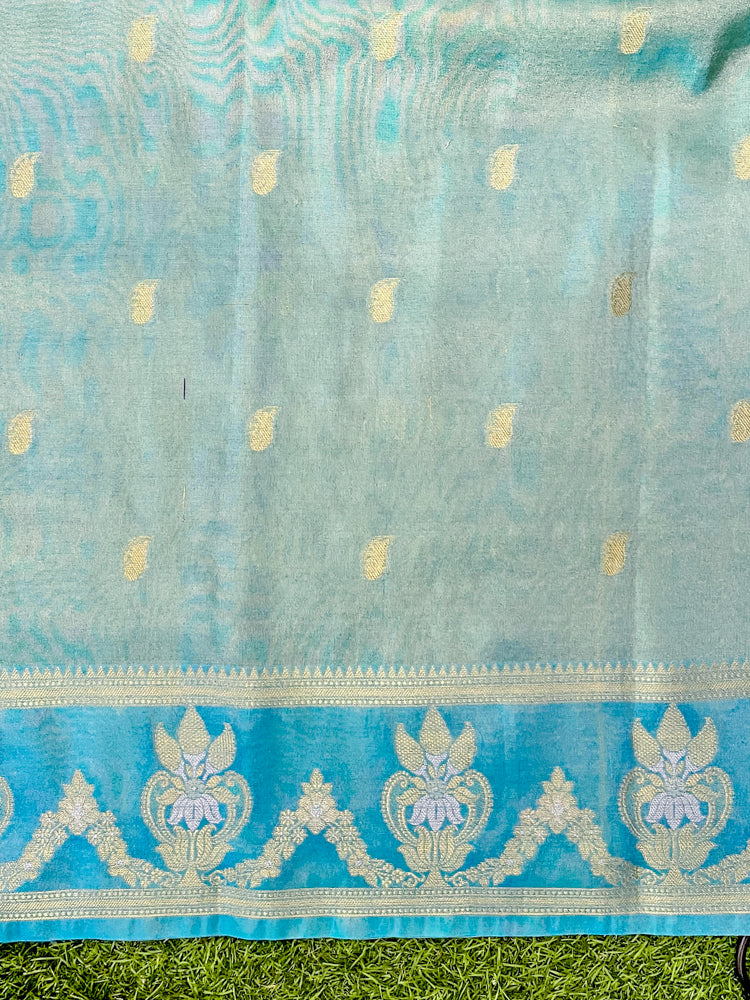 Banarasee Handloom Dual Tone Shimmer Silk Saree With Buti Design & Temple Border-Blue (Gold Tone)