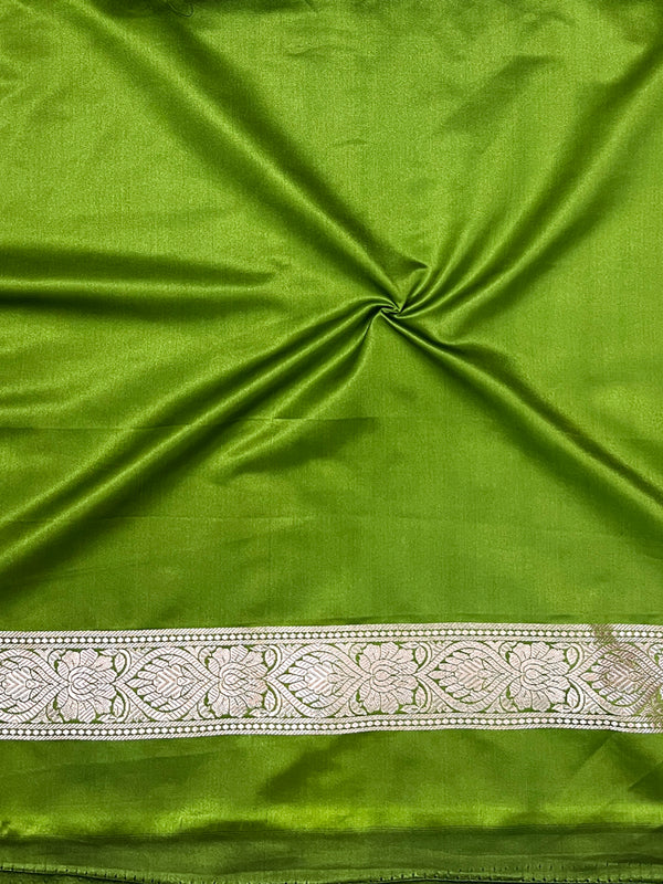 Banarasee Handloom Semi Katan Saree With Zari Buti Design & Contrast Border-Magenta & Green