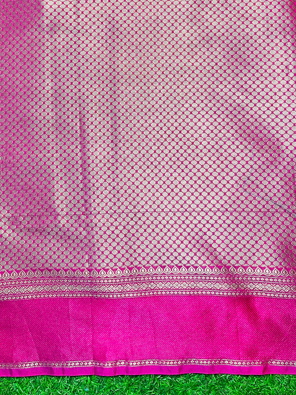 Banarasee Handloom Semi Silk Saree With Buta Design & Plain Border-Magenta