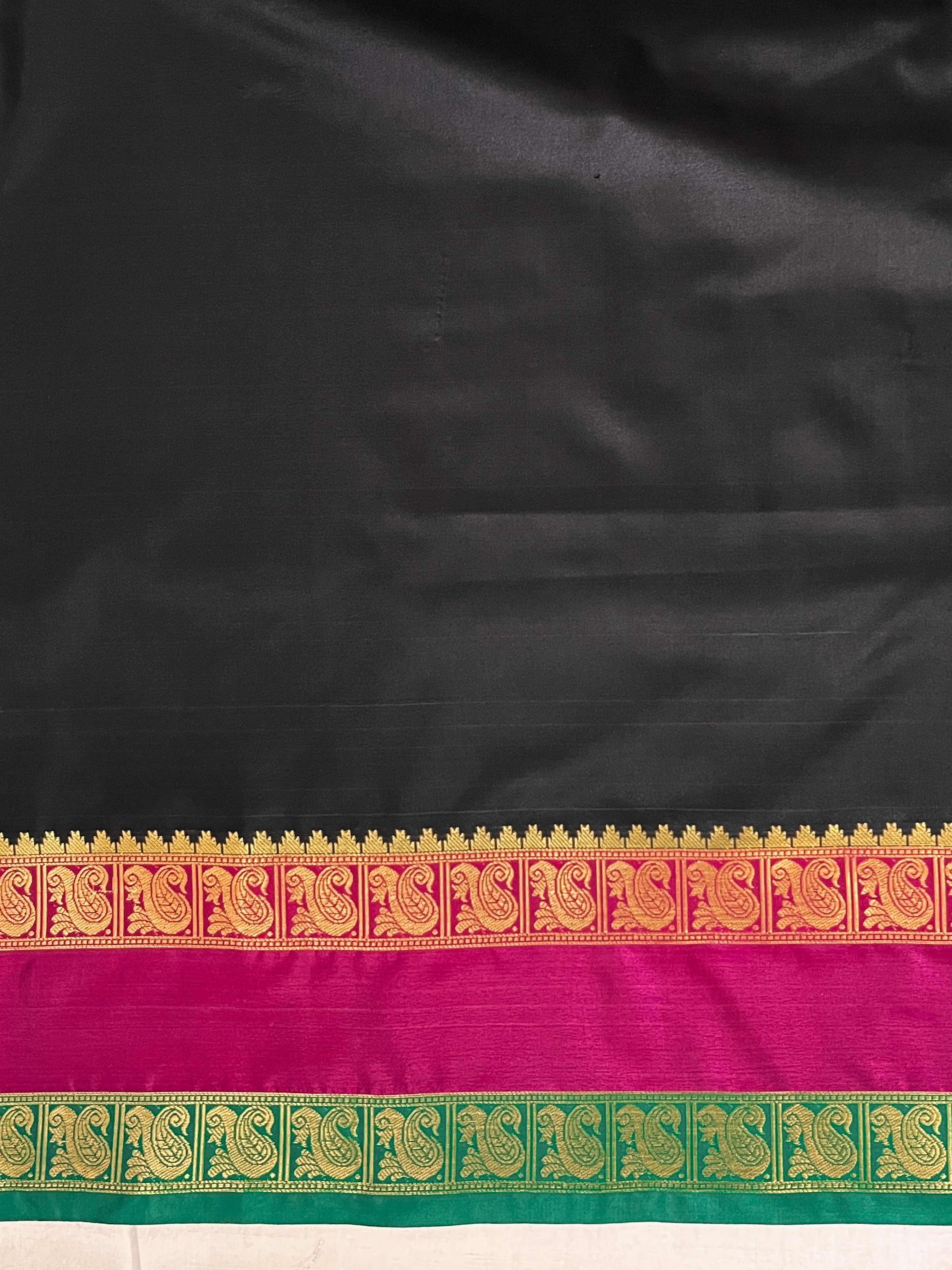 Banarasee Handloom Plain Semi Silk Saree With Contrast Zari Border-Black
