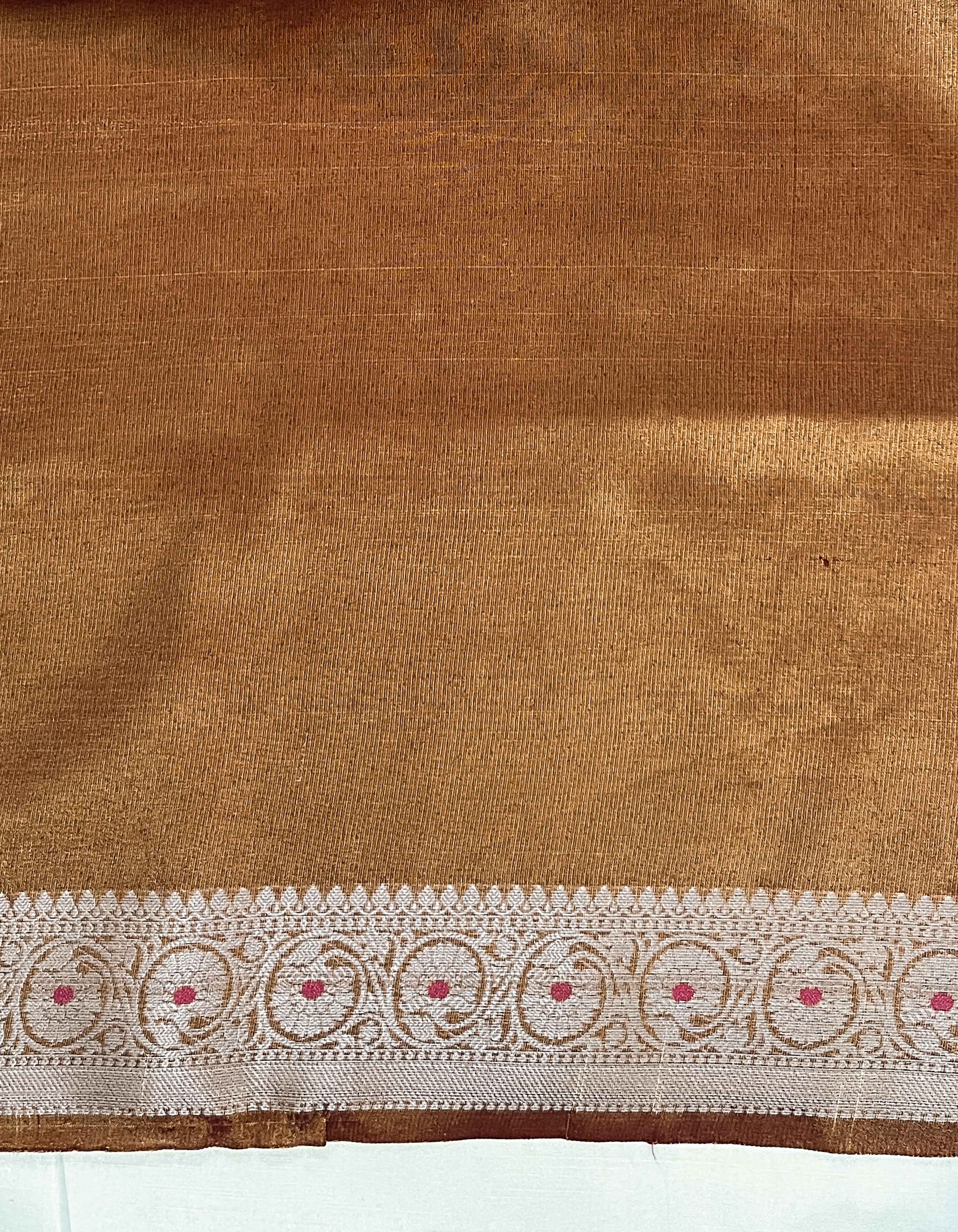 Banarasee Handloom Dual Tone Shimmer Silk Saree With Buti Design & Meena Border-Earthy Brown