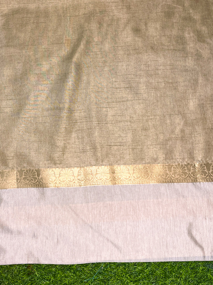 Banarasee Handloom Cotton Silk Saree With Buti Design & Contrast Border-Beige & White