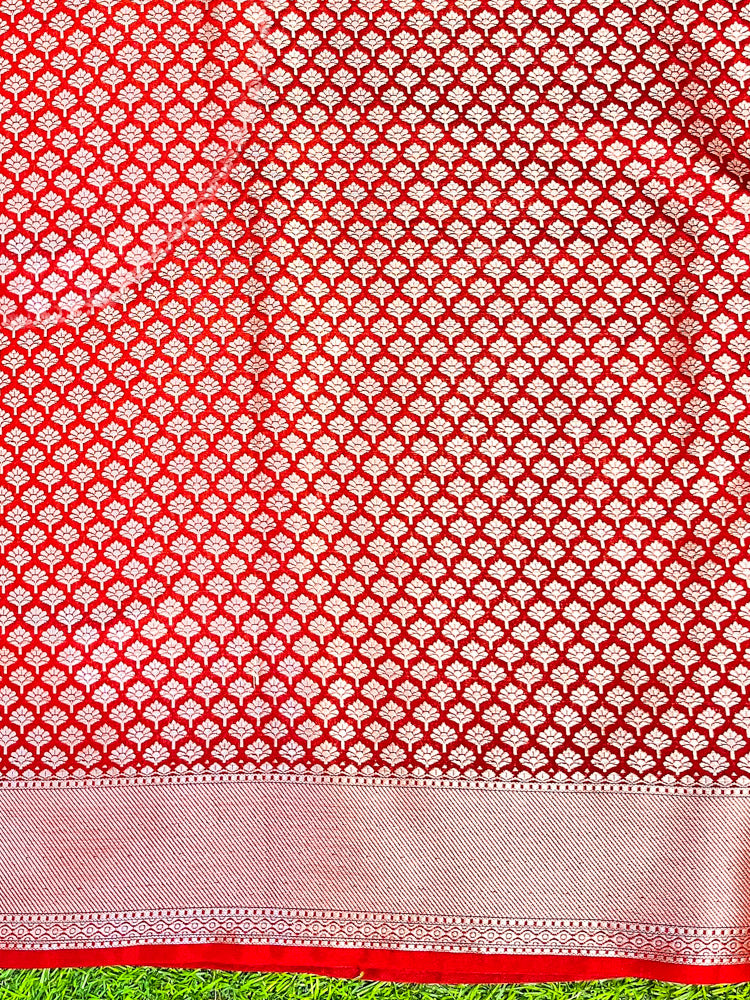 Banarasee Handloom Semi Silk Saree With Zari Buti Design & Lace Border-Deep Red
