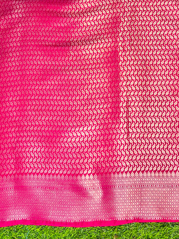 Banarasee Handloom Semi Silk Saree With Zari Buti Design & Lace Border-Fuchsia Pink