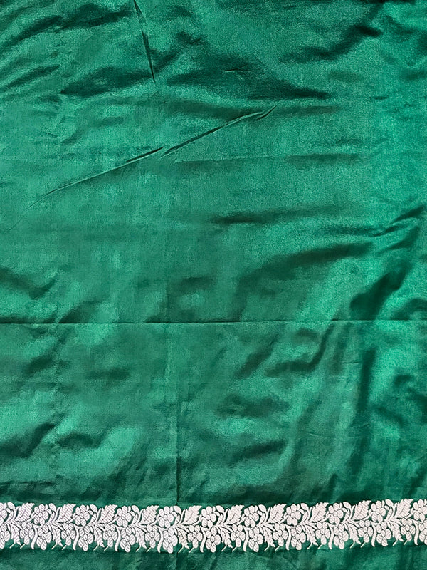 Banarasee Handloom Mashru Silk Saree With Meenadar Skirt Border & Lace-Green