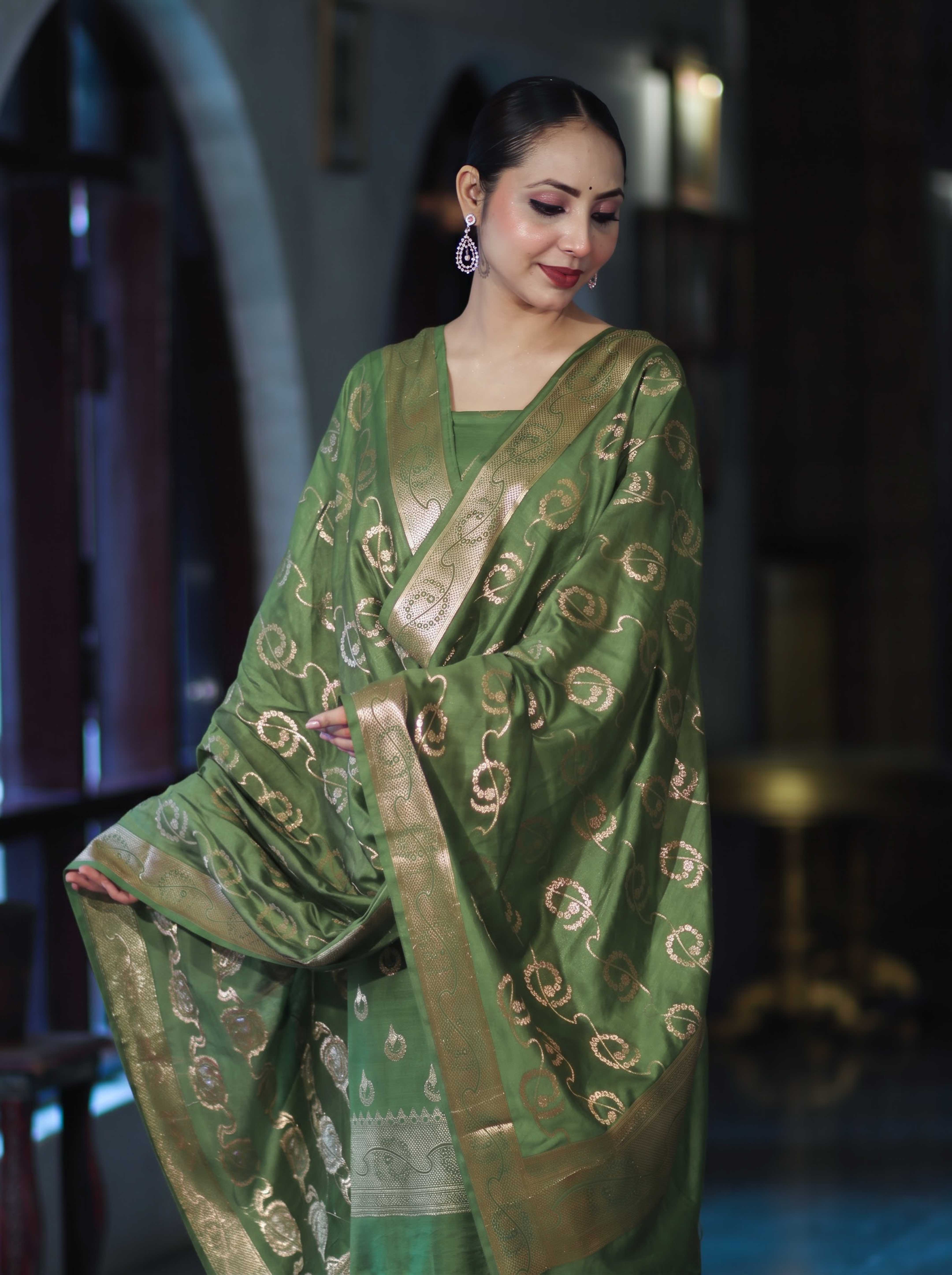 Banarasee Zari Embroidered Chanderi Silk Salwar Kameez With Dupatta Set-Green