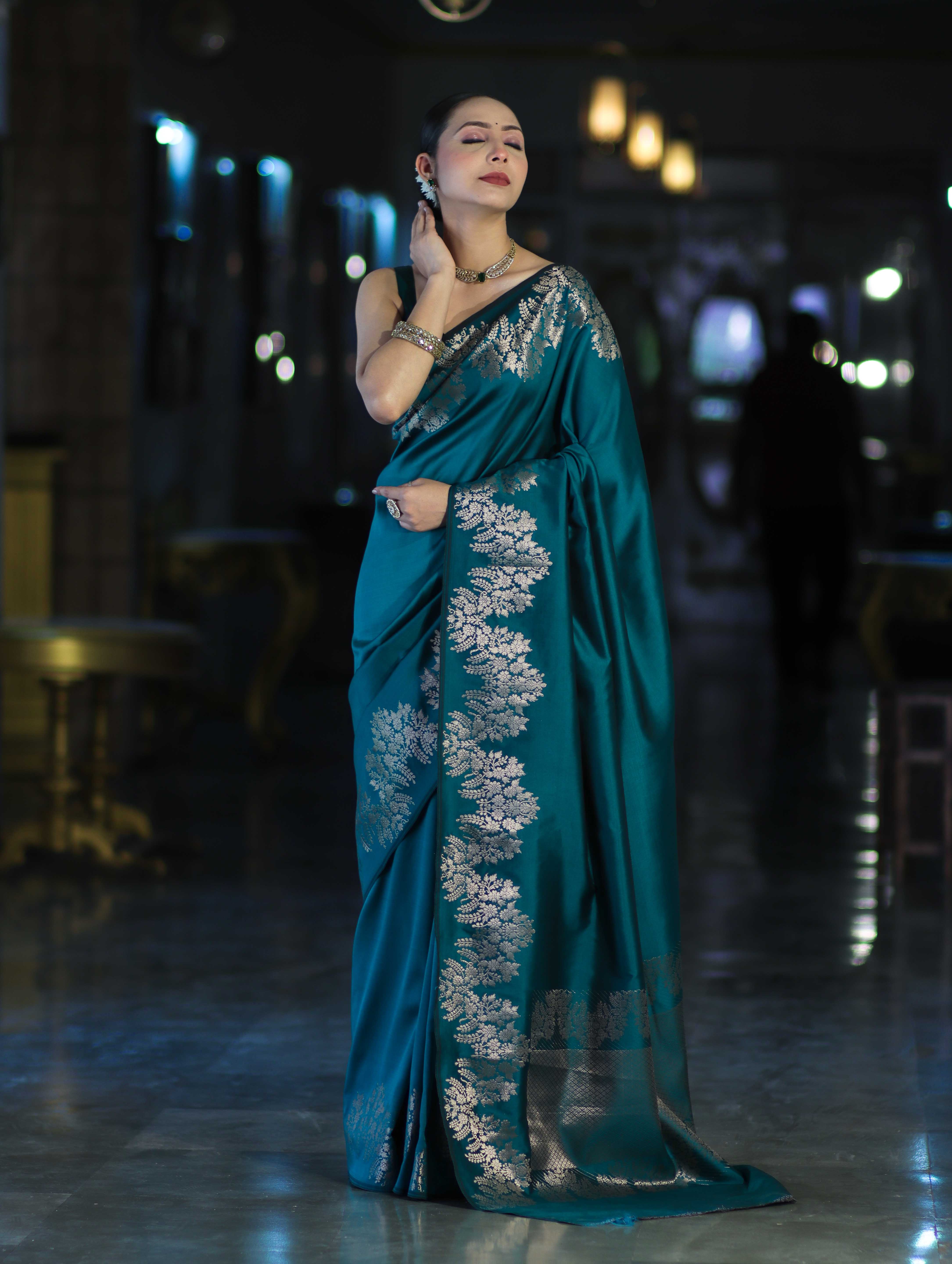 Banarasee Handloom Plain Semi Silk Saree With Zari Border-Teal Green