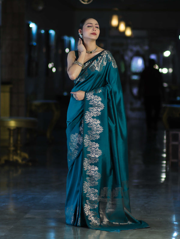 Banarasee Handloom Plain Semi Silk Saree With Zari Border-Teal Green