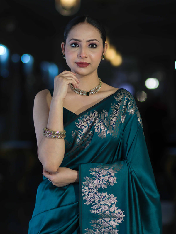 Banarasee Handloom Plain Semi Silk Saree With Zari Border-Teal Green
