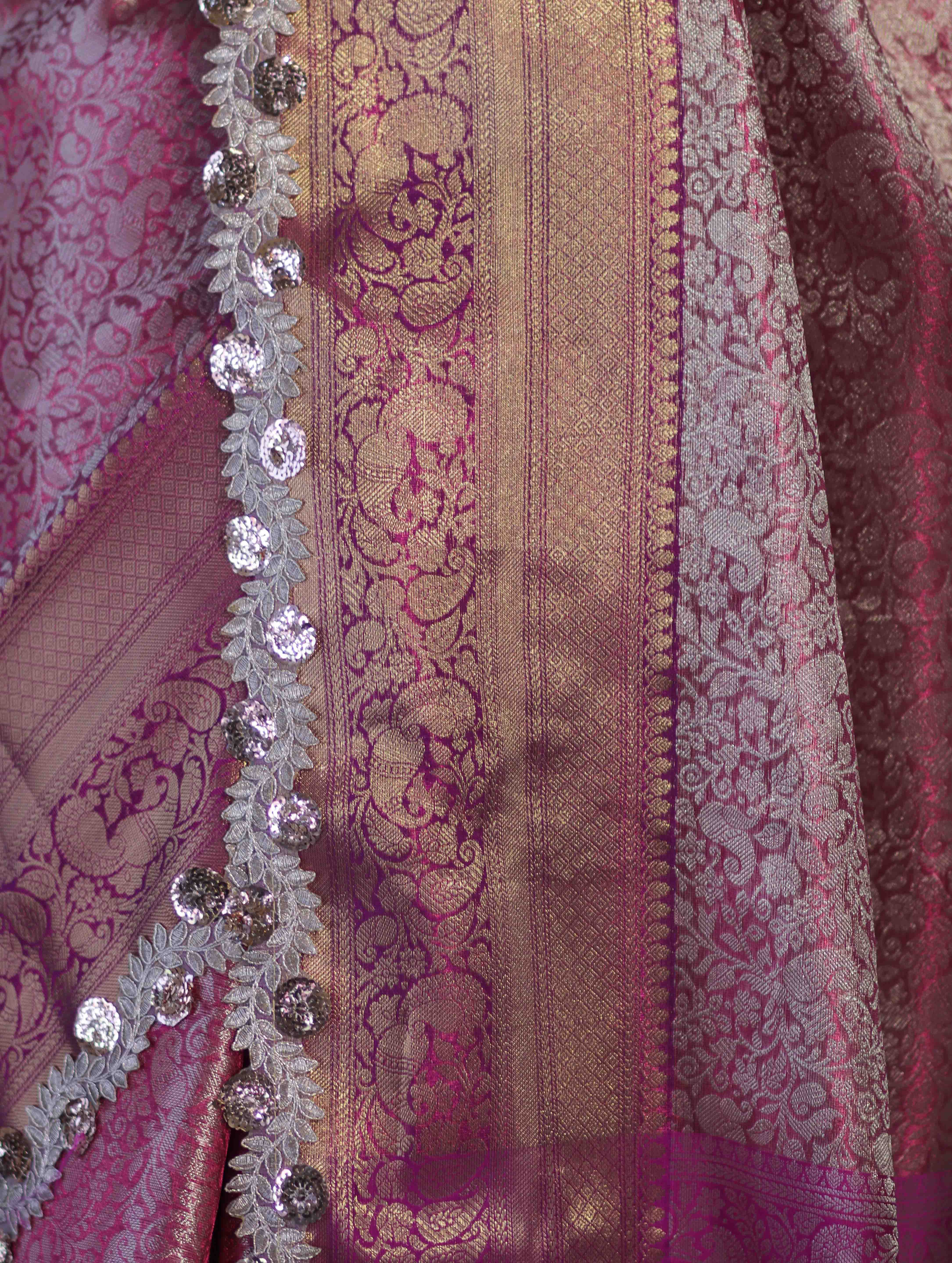 Banarasee Handloom Dual Tone Tissue Saree With Zari Weaving Floral Work & Lace Border-Deep Magenta