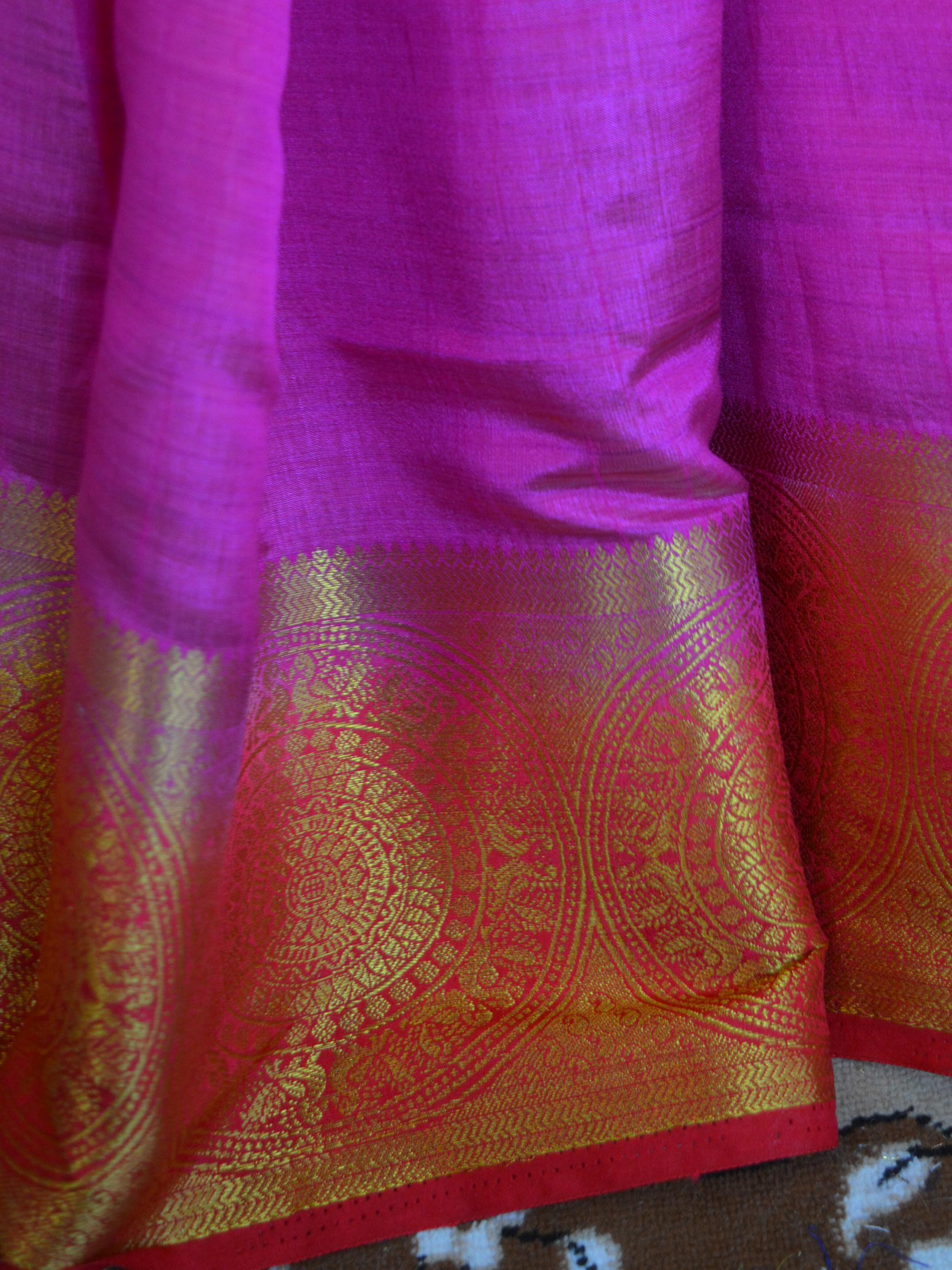 Banarasee Semi Silk Saree With Plain Body & Chakra Design On Border-Magenta & Red
