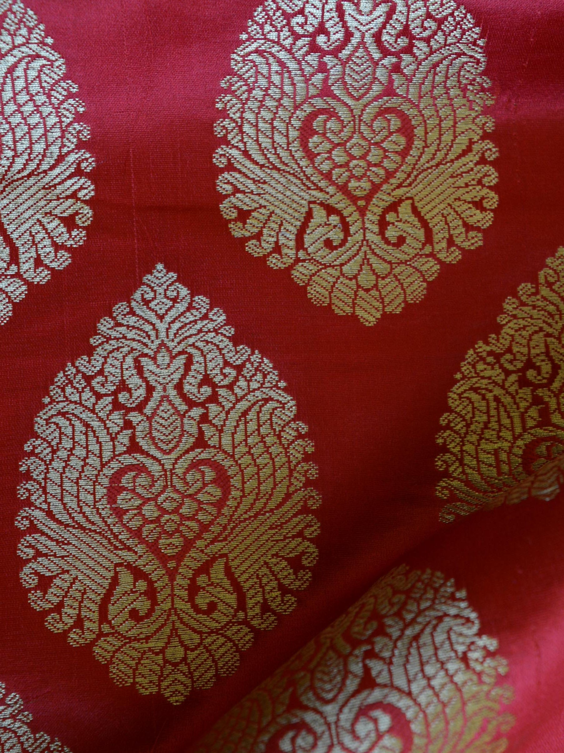 Banarasee Satin Brocade Antique Gold Zari Leaf Buti Design Fabric-Red