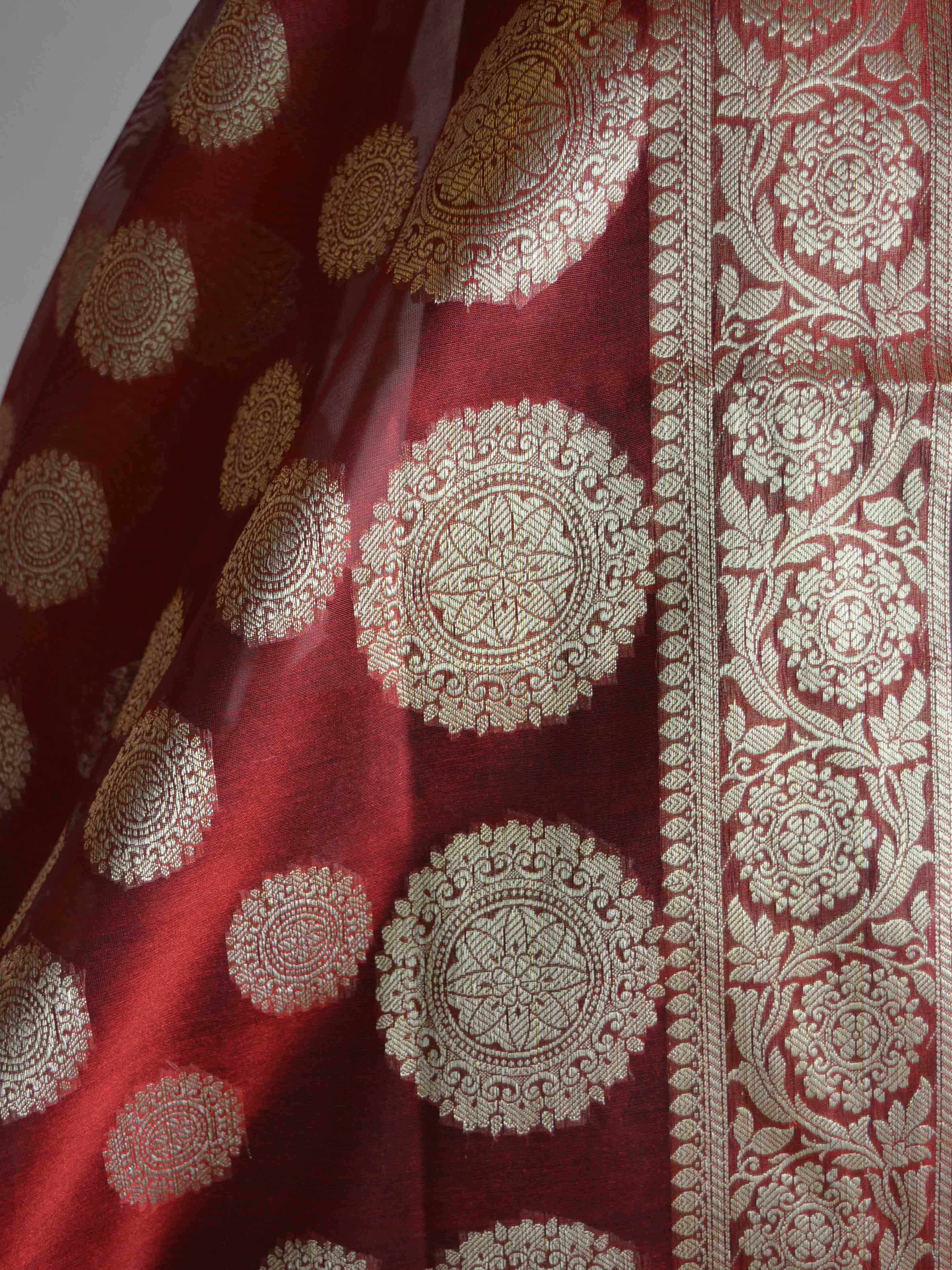 Banarasee Cotton Silk Gold Zari Big Buta Dupatta-Maroon
