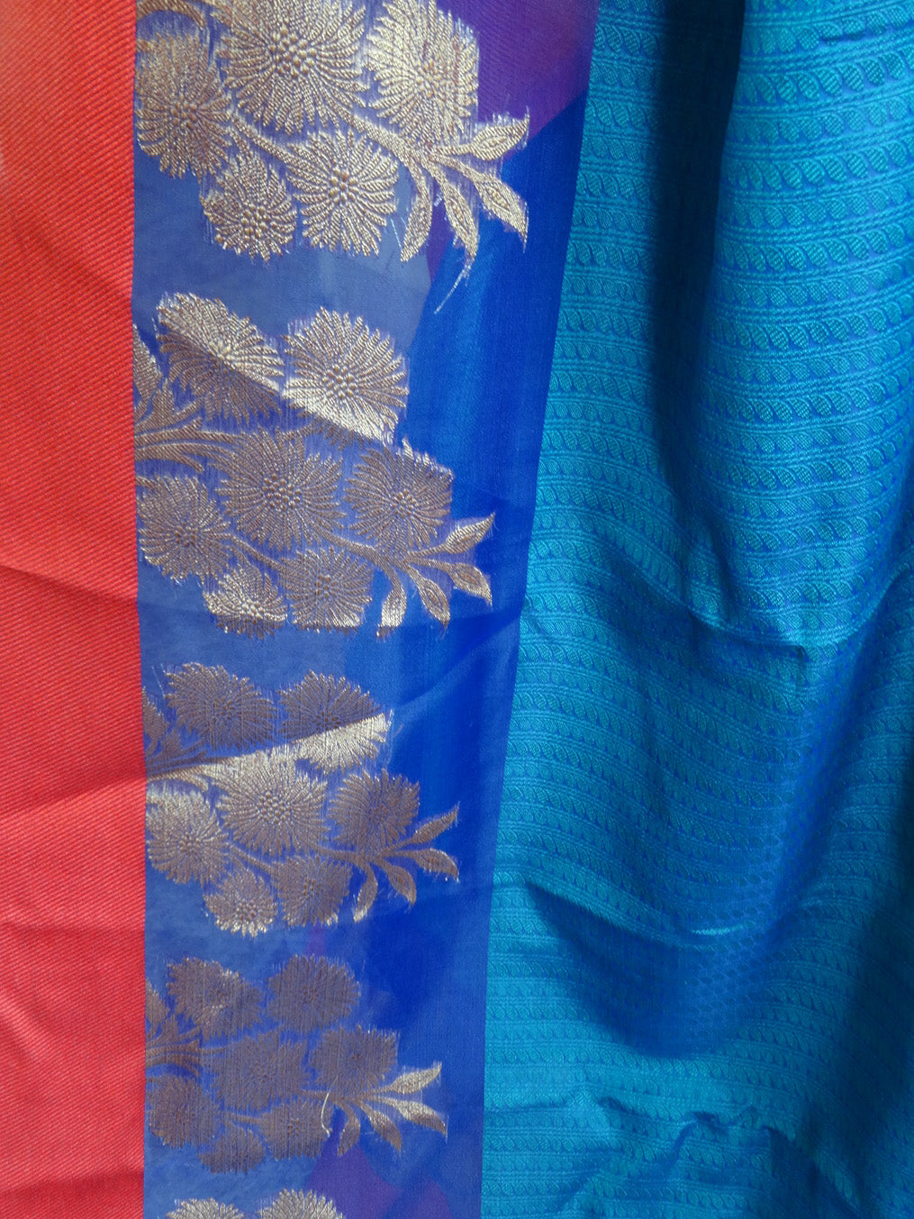 Banarasee Cotton Silk Tanchoi Weave Saree With Contrast Woven Red Border-Blue