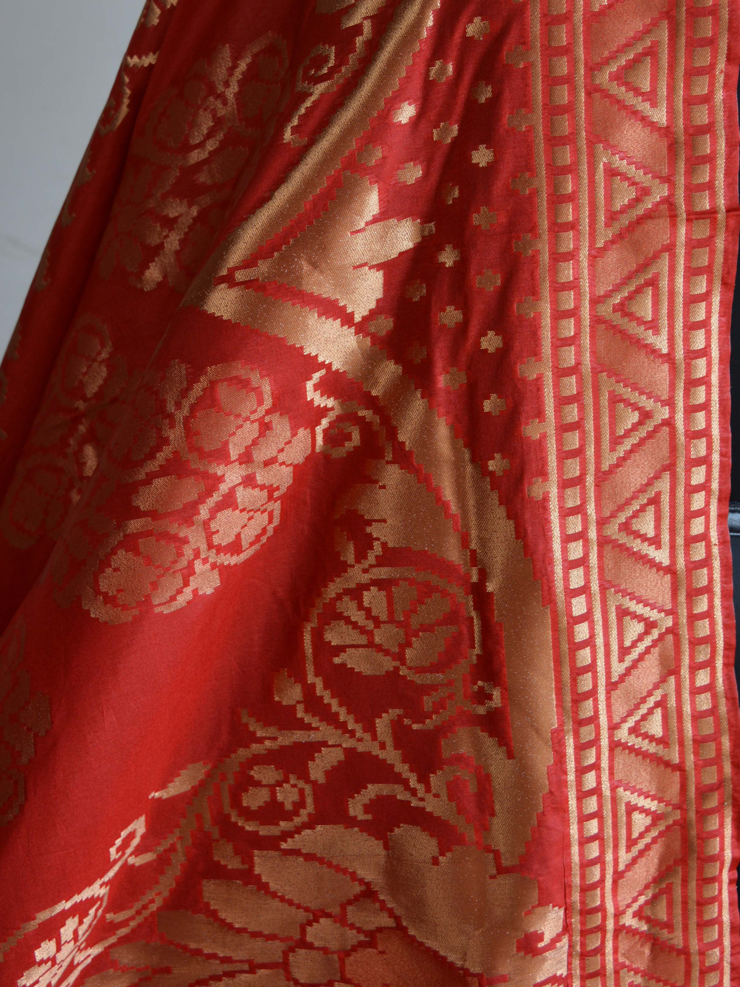 Art Silk Dupatta With Jaal Design-Red