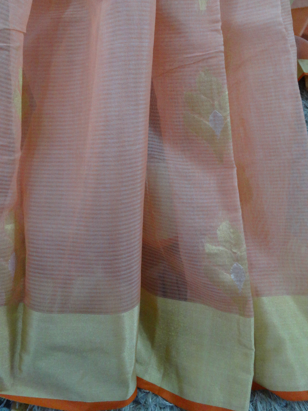 Banarasee Pure Handloom Silk Cotton Saree With Sona Rupa Zari Buti-Peach