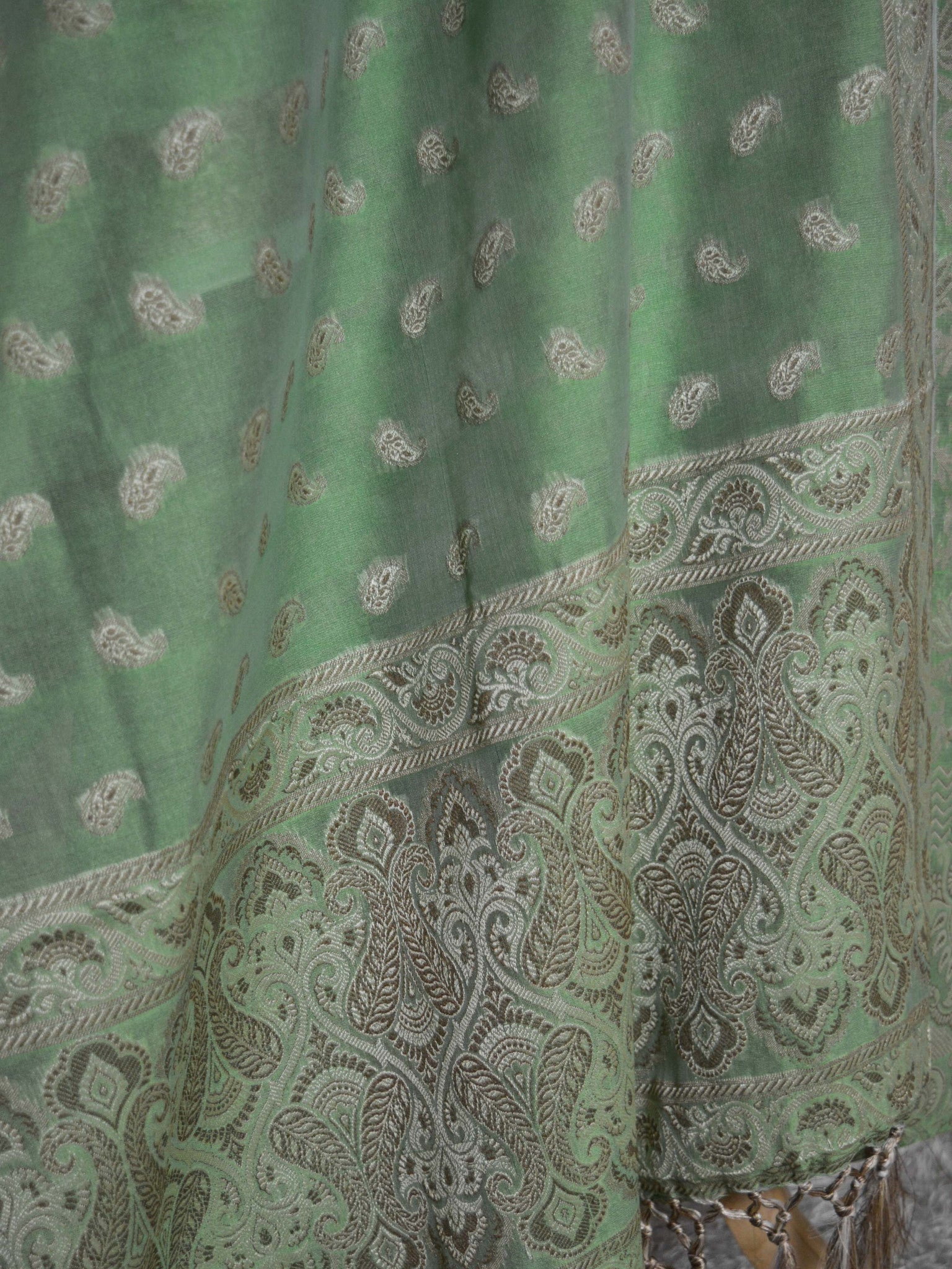Banarasee/Banarasi Salwar Kameez Cotton Silk Resham Buti Woven Fabric-Green