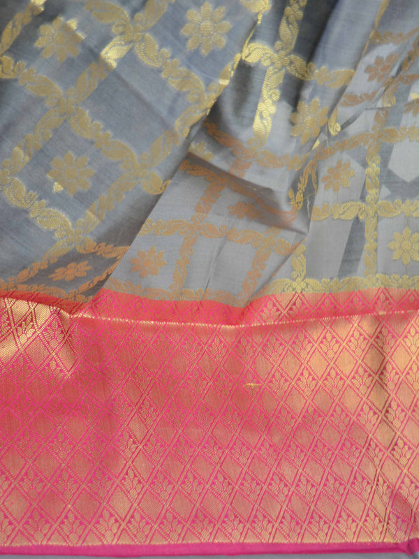 Banarasee Chanderi Cotton Saree With Pink Satin Border & Contrast Blouse-Grey