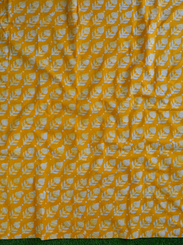 Handloom Mul Cotton Batik Pattern Suit Set-Yellow & Red