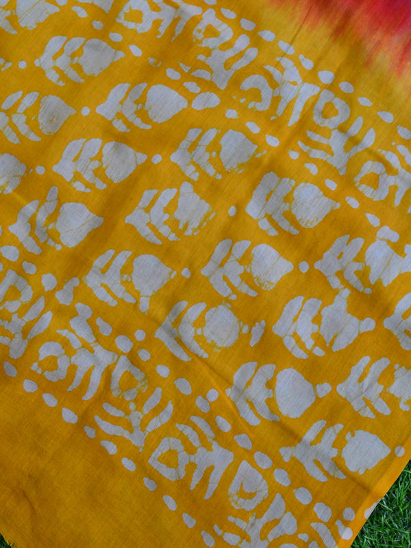 Handloom Mul Cotton Batik Pattern Suit Set-Yellow & Red