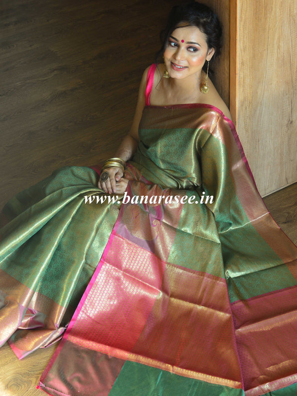 Banarasee Kora Muslin Saree With Tanchoi Design & Paisley Border-Green