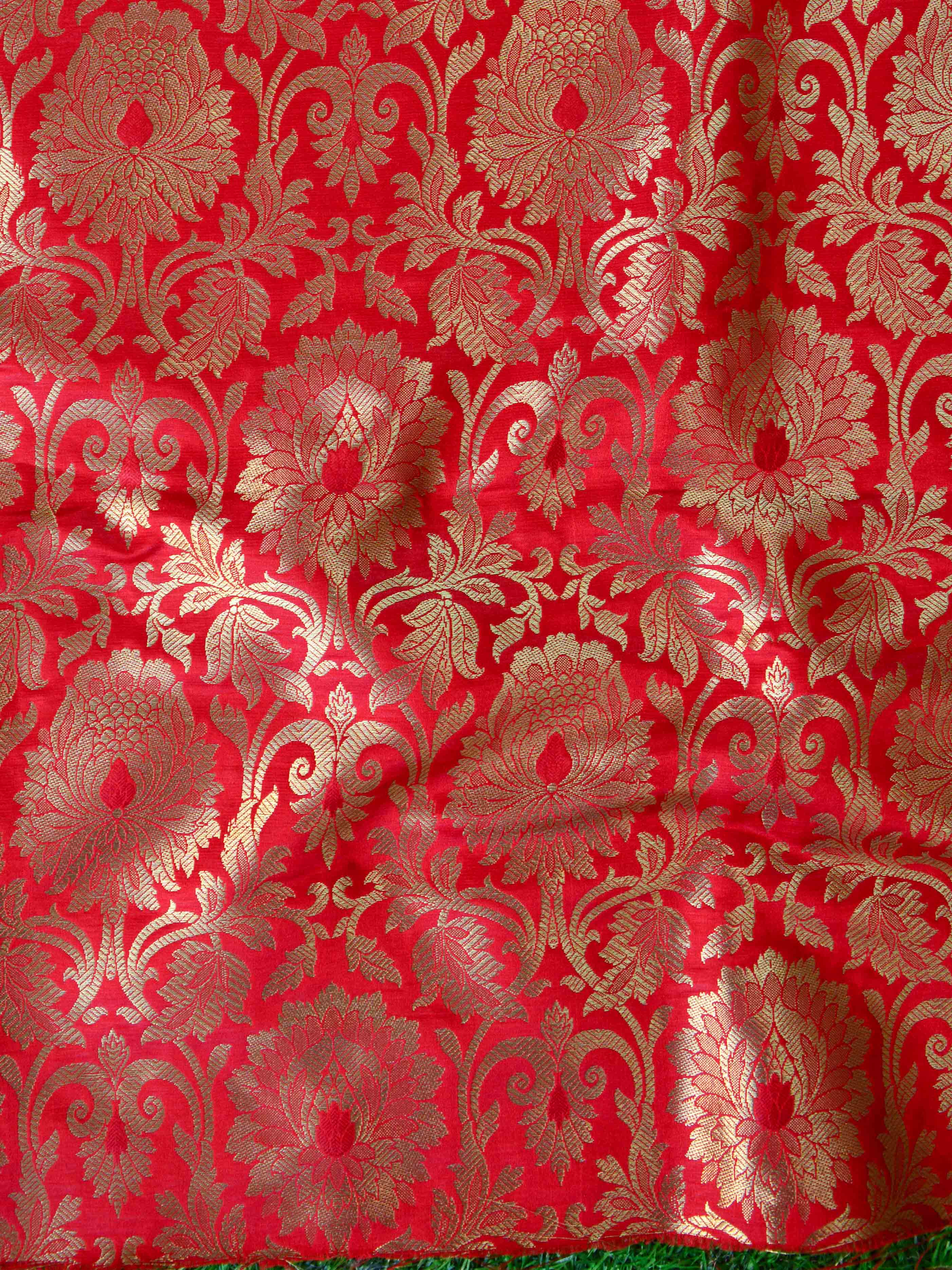 Handwoven Pure Kota Silk Sari With Zari Border & Pure Brocade Blouse-Red