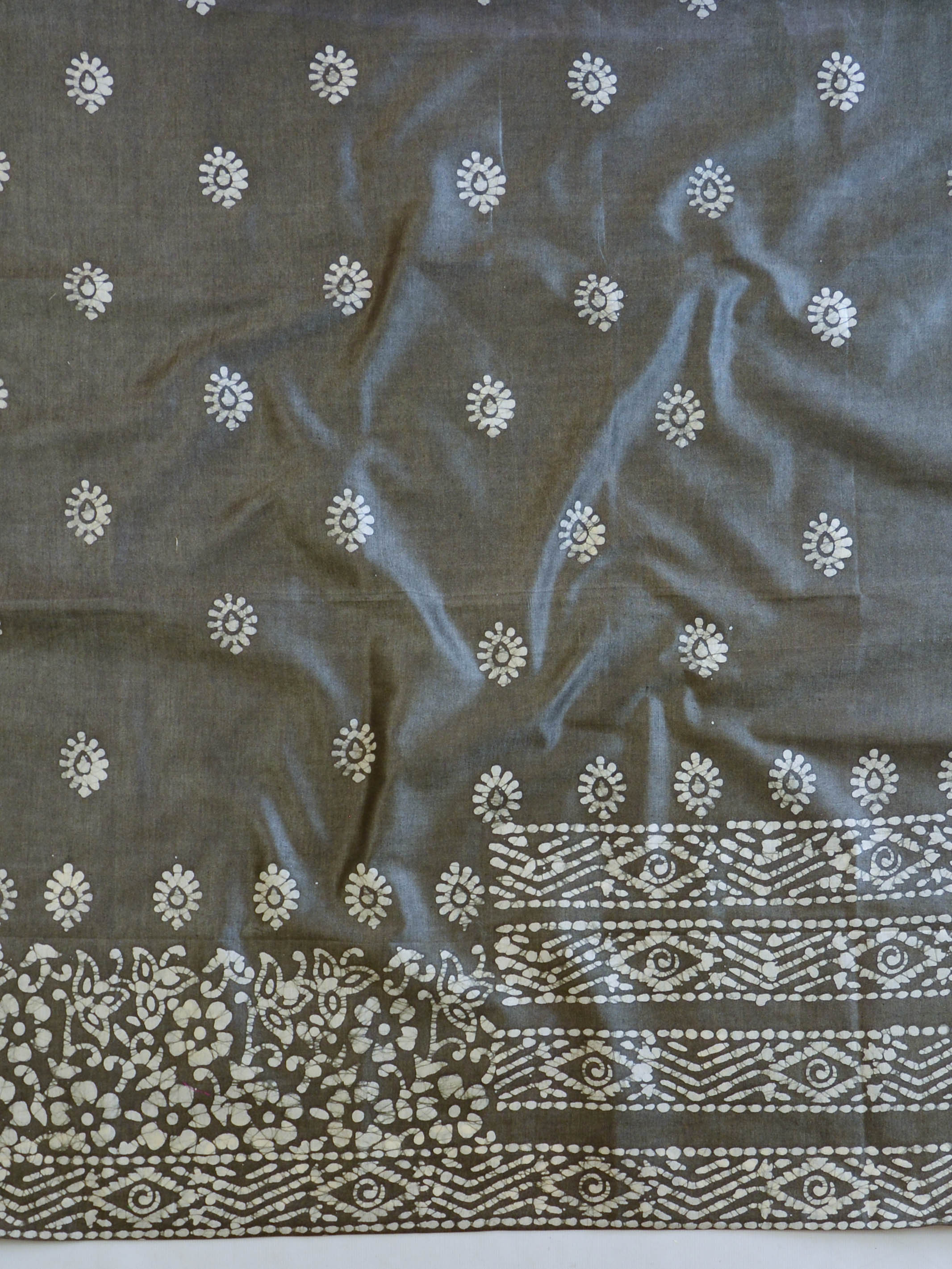 Handloom Khadi Cotton Hand-Dyed Batik Pattern Salwar Kameez Dupatta Set-Green & Purple