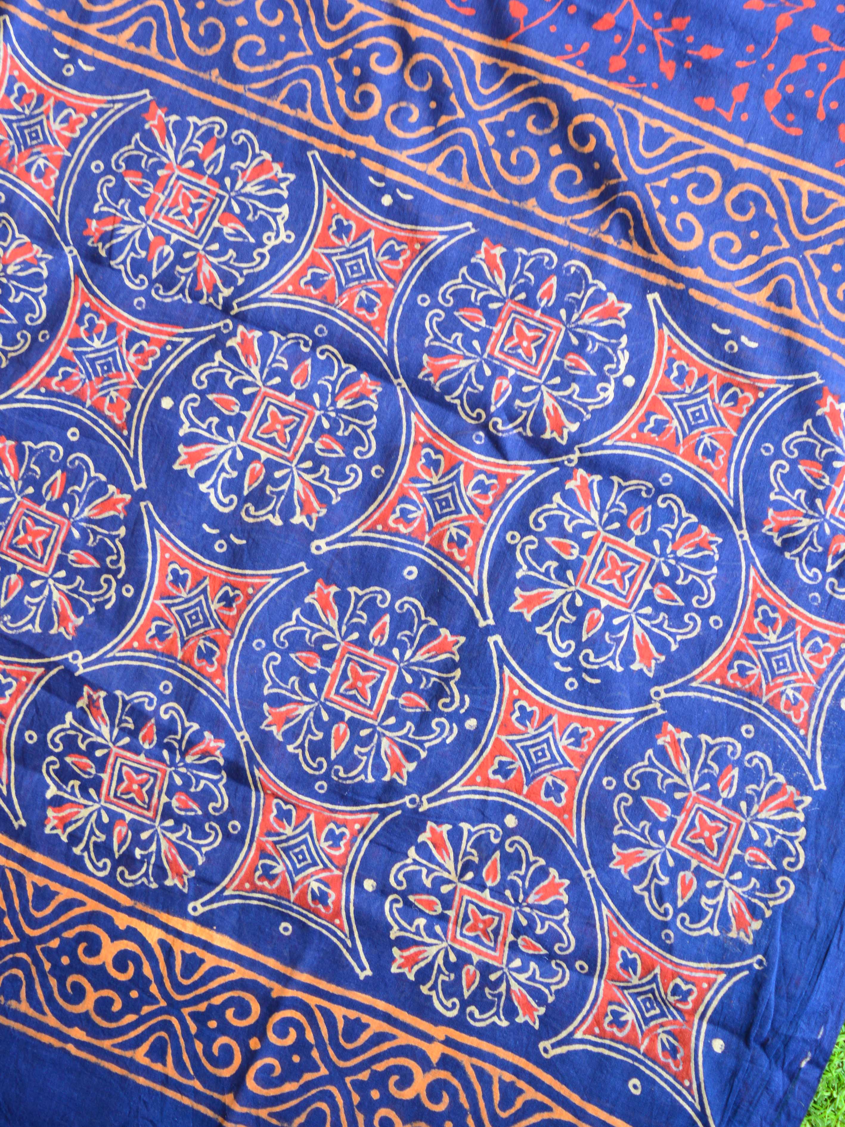 Handloom Mul Cotton Handblock Printed Suit Set-Navy Blue