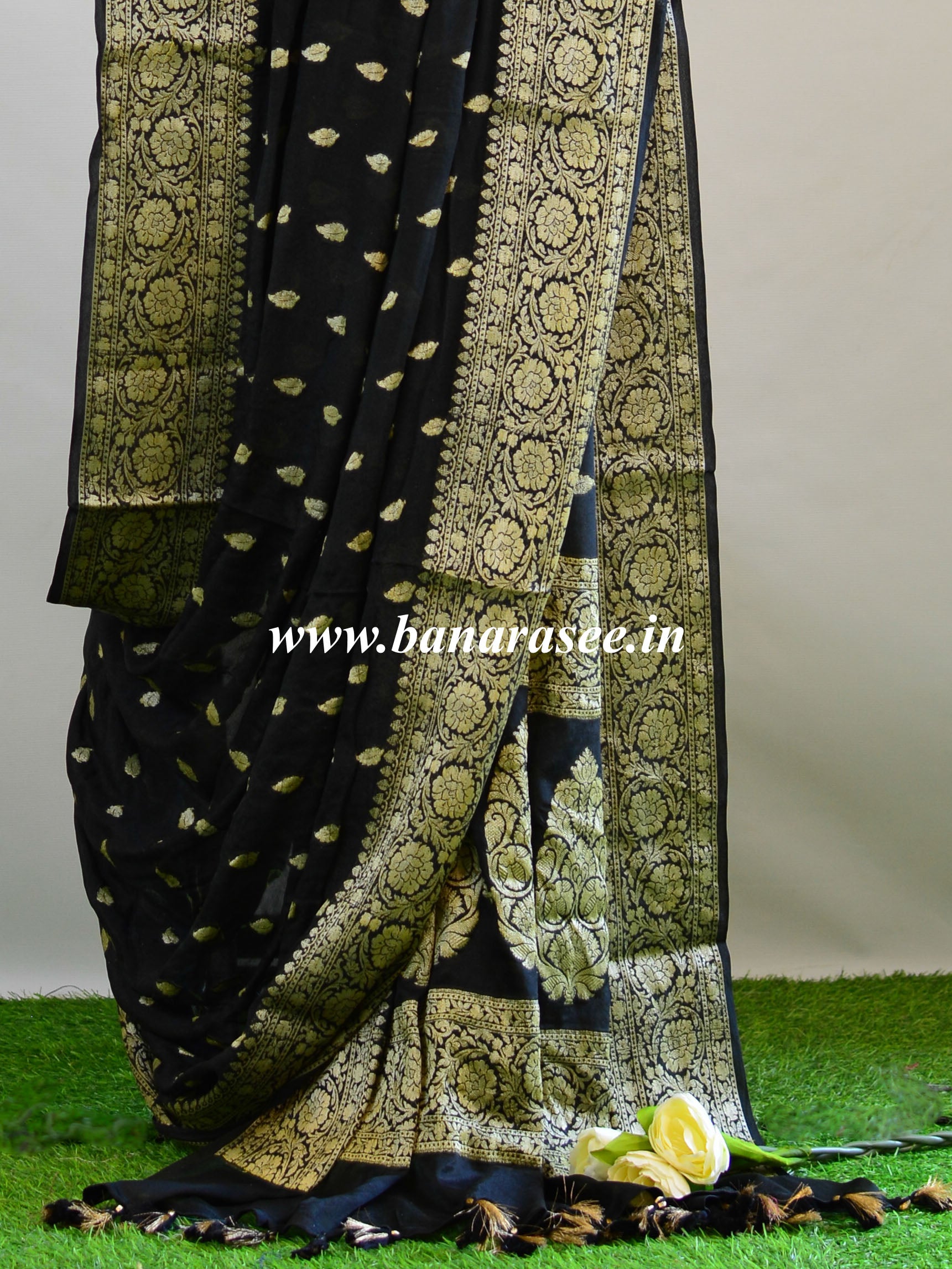 Banarasee Chiffon Floral Zari Buti & Border Saree-Black