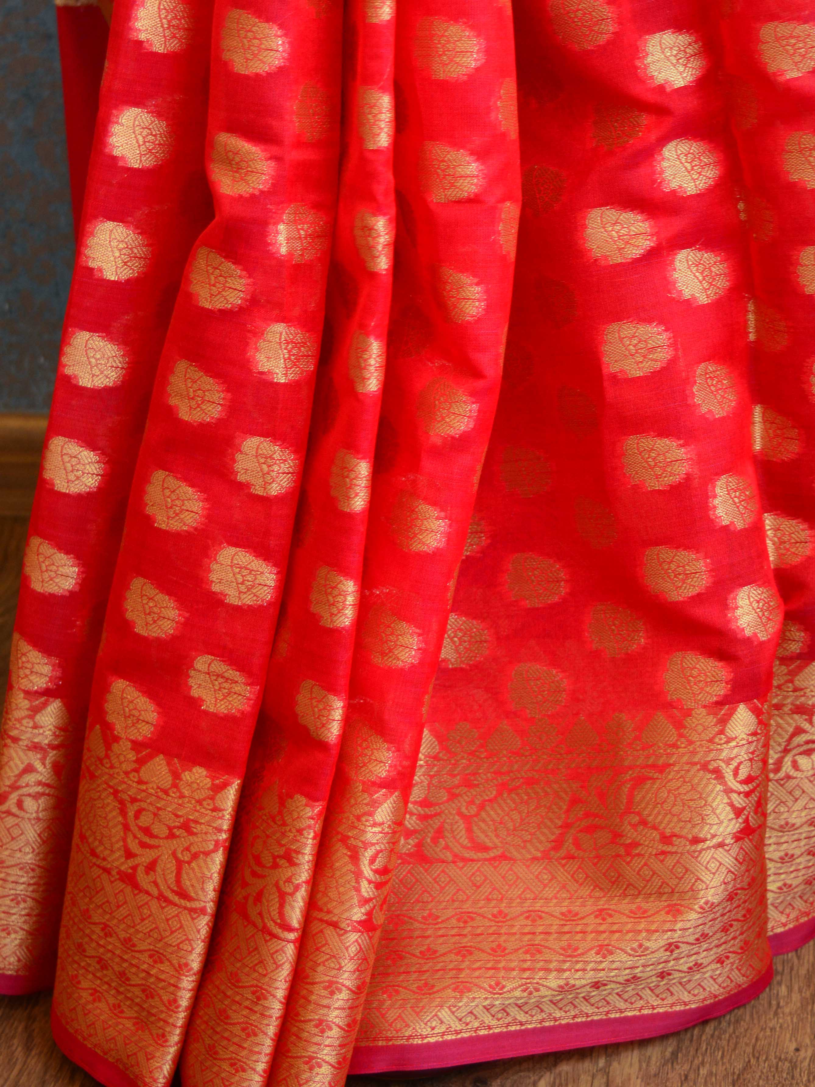 Banarasee Cotton Silk  Saree With Zari Buti & Border-Red