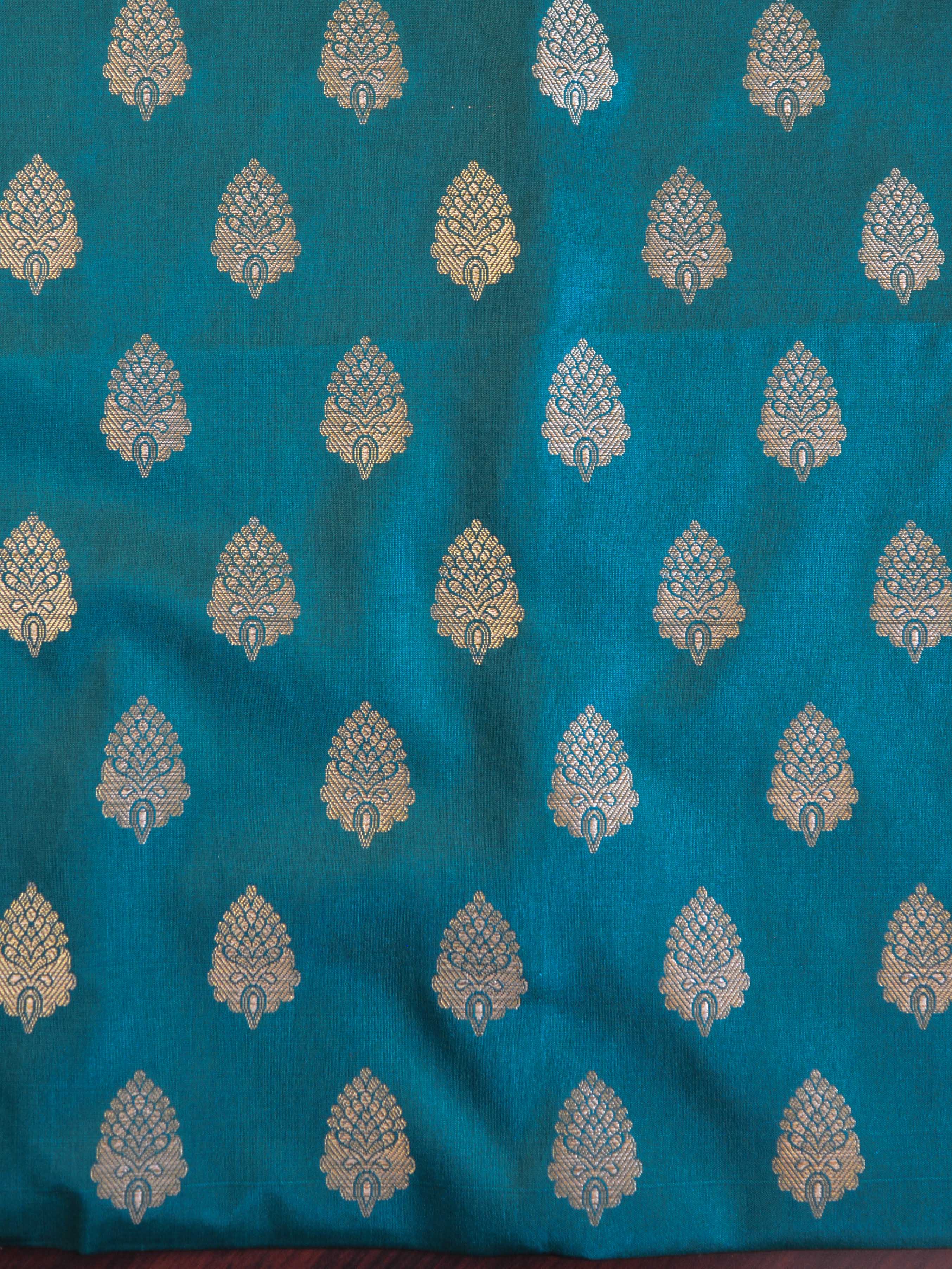 Banarasee Cotton Silk Saree With Hand-Embroidery Work-Green